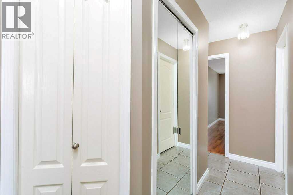 5220 50A Avenue, Sylvan Lake