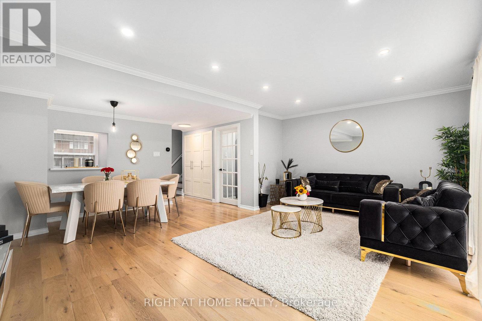 Living & Dinning area