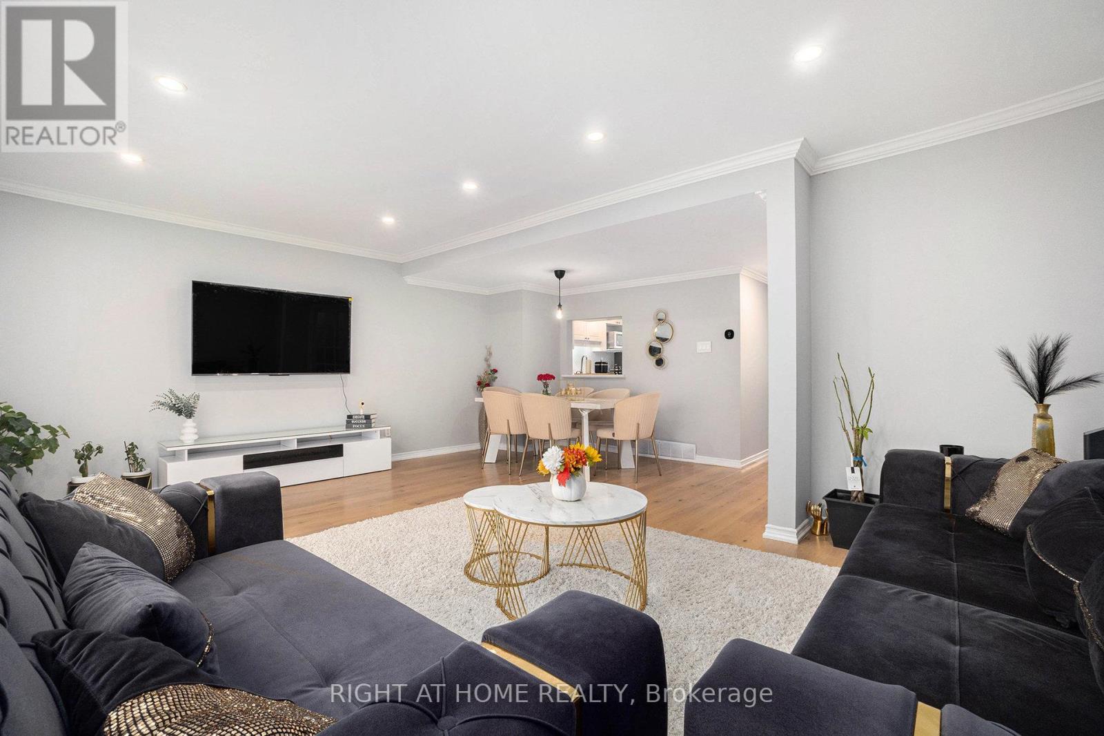 Living & Dinning area