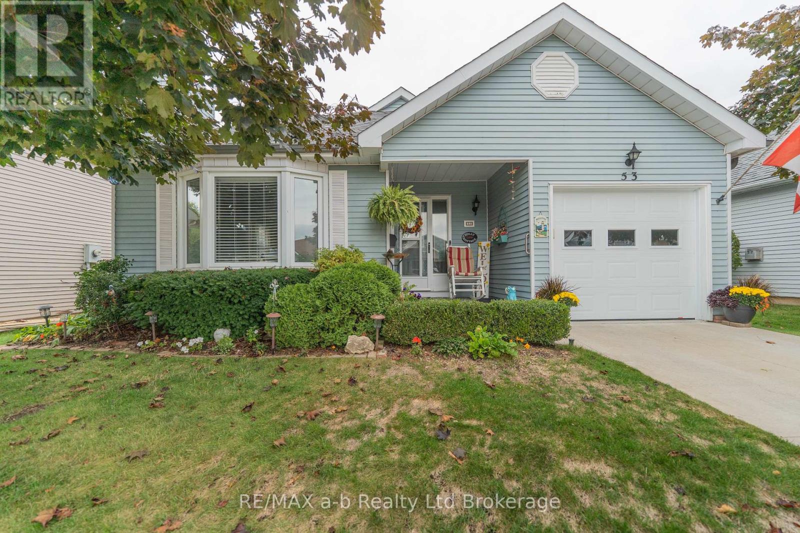 53 HAWKINS CRESCENT