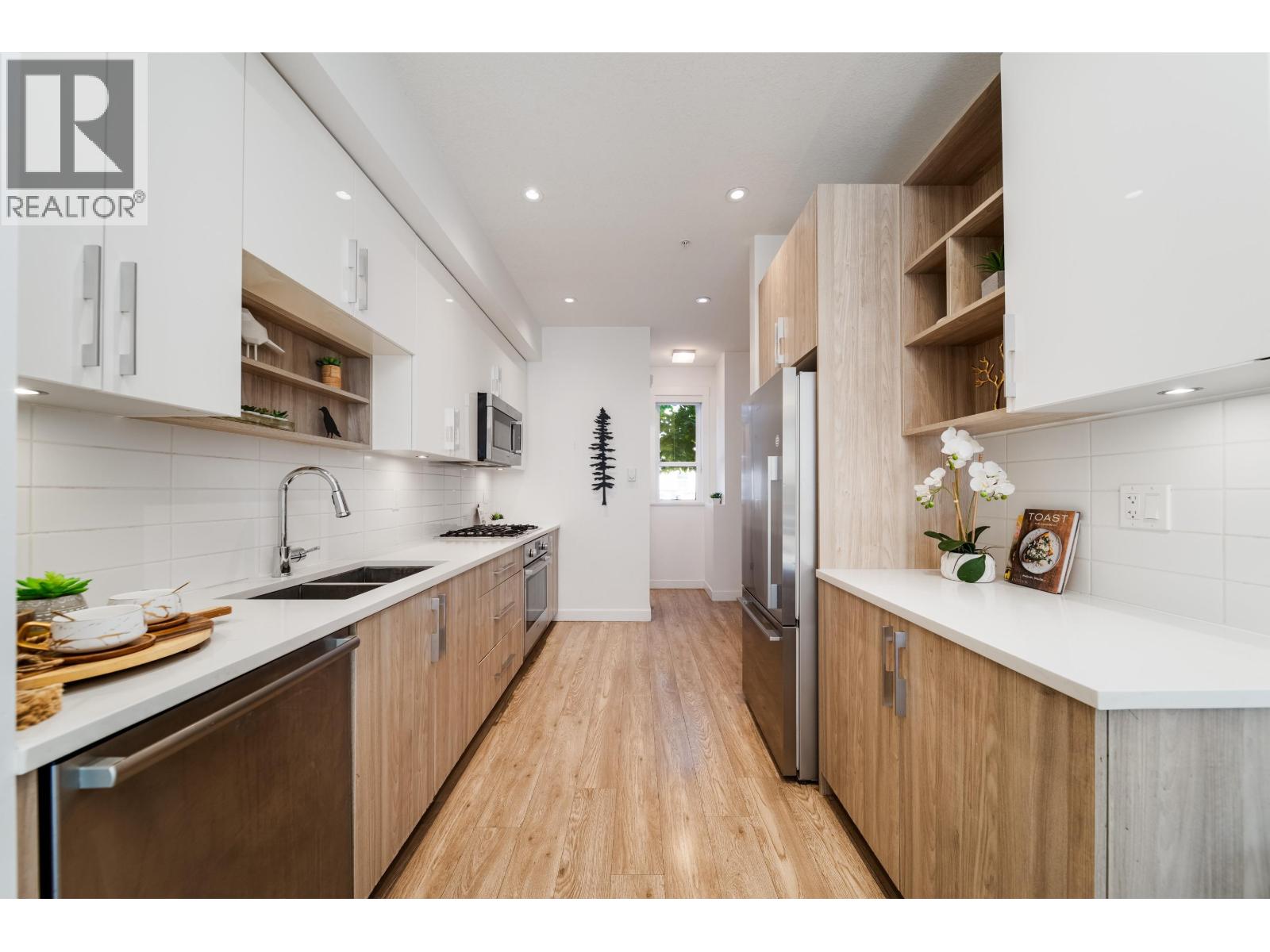 18 7039 MACPHERSON AVENUE, Burnaby