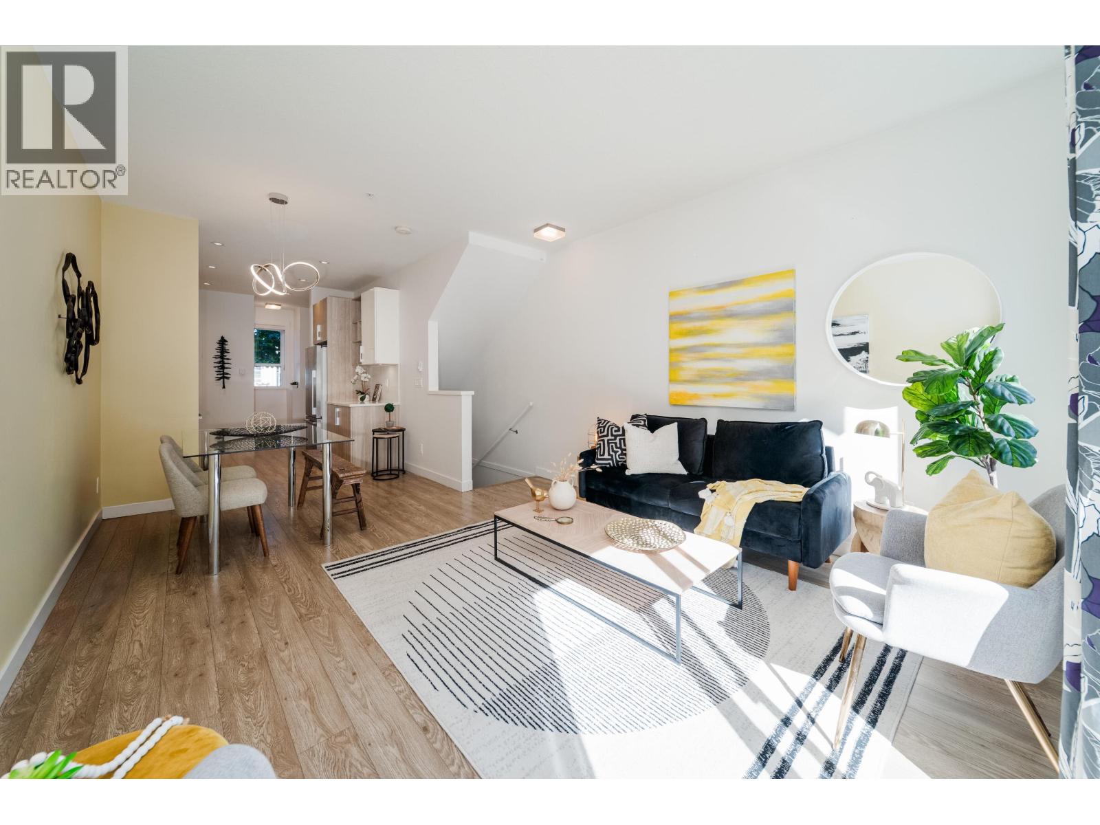 18 7039 MACPHERSON AVENUE, Burnaby