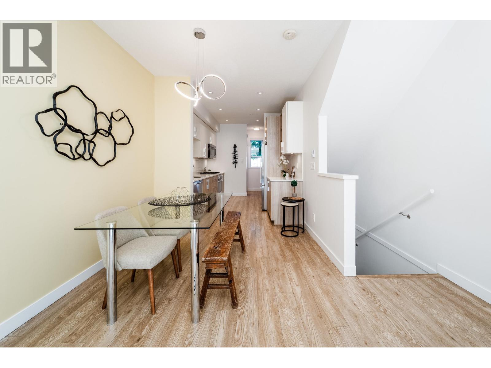 18 7039 MACPHERSON AVENUE, Burnaby