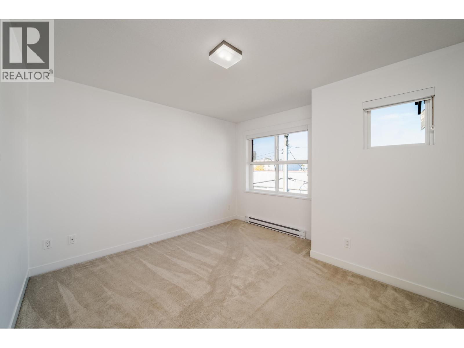 18 7039 MACPHERSON AVENUE, Burnaby