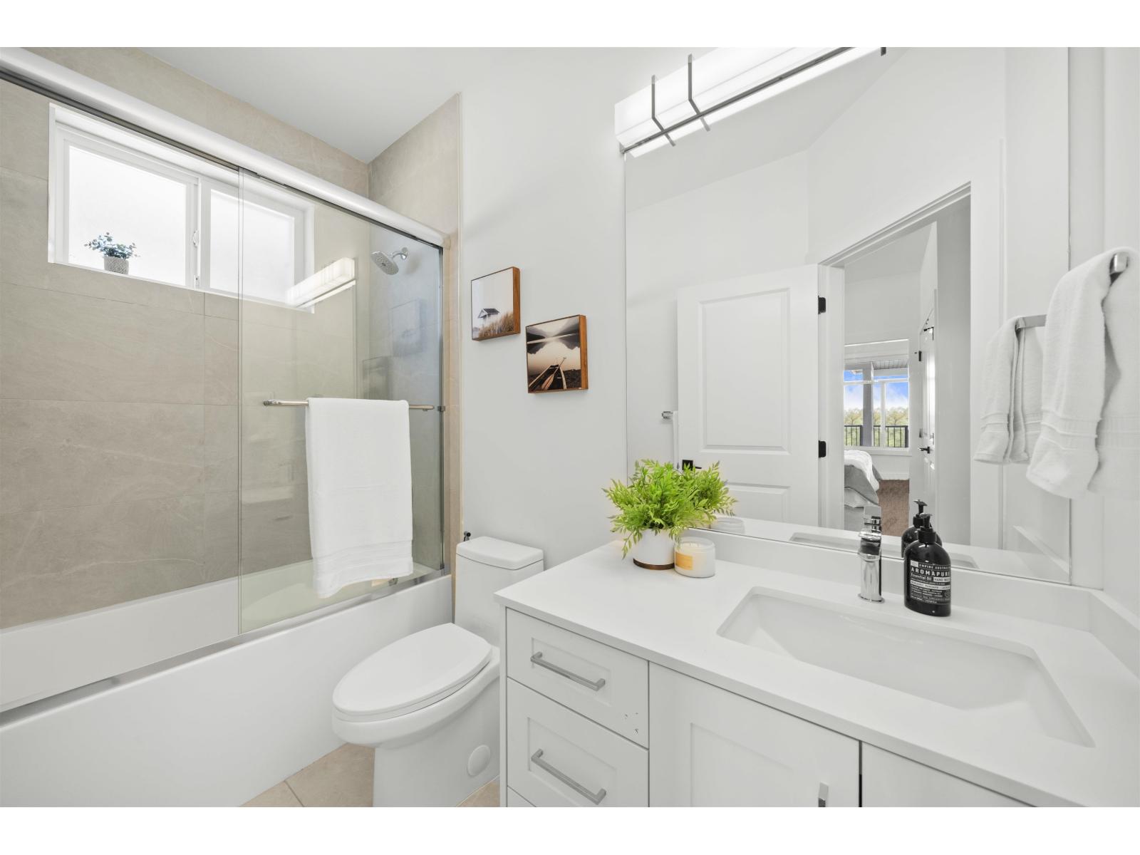 16722 16 AVENUE, Surrey