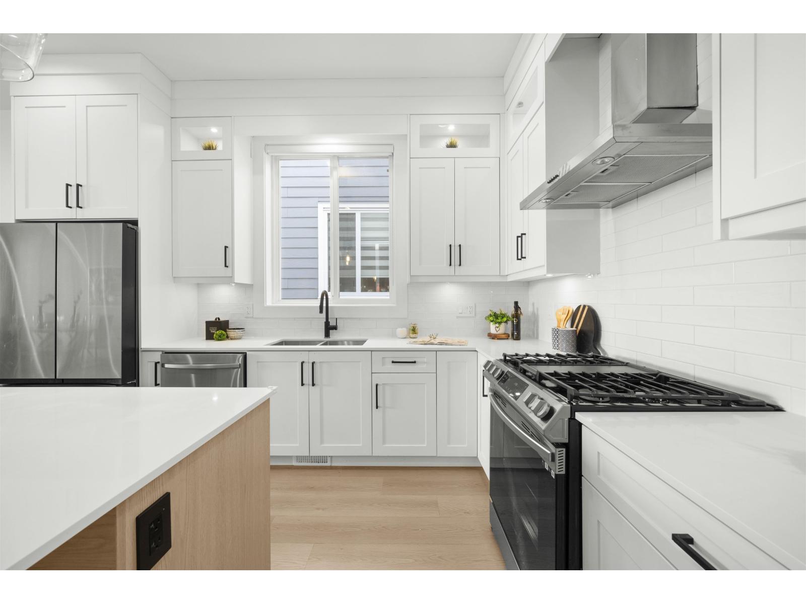 16722 16 AVENUE, Surrey