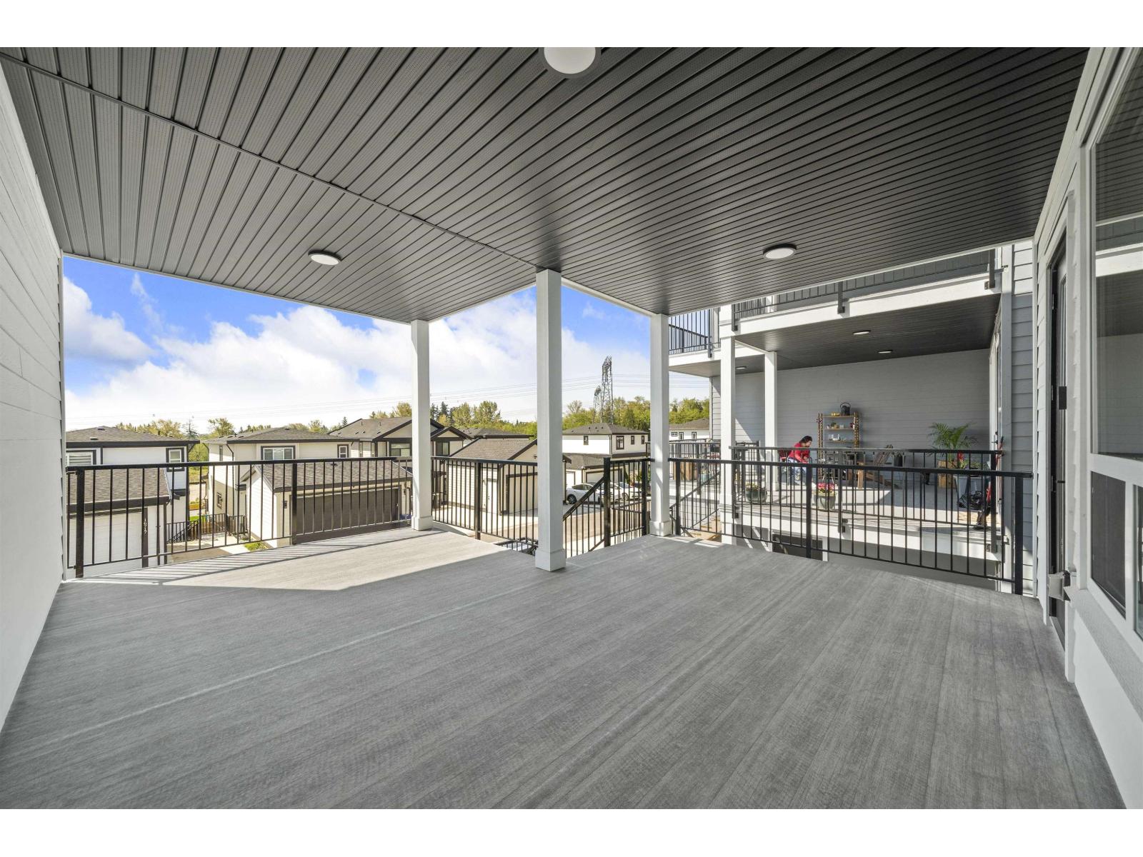 16722 16 AVENUE, Surrey