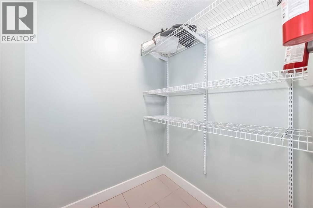 Single Family House for Sale in   POINT Drive NW Point McKay Calgary 
