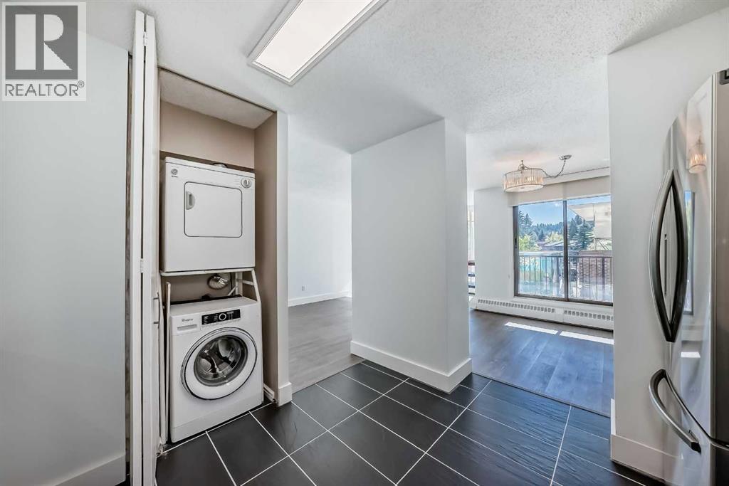Single Family House for Sale in   POINT Drive NW Point McKay Calgary 