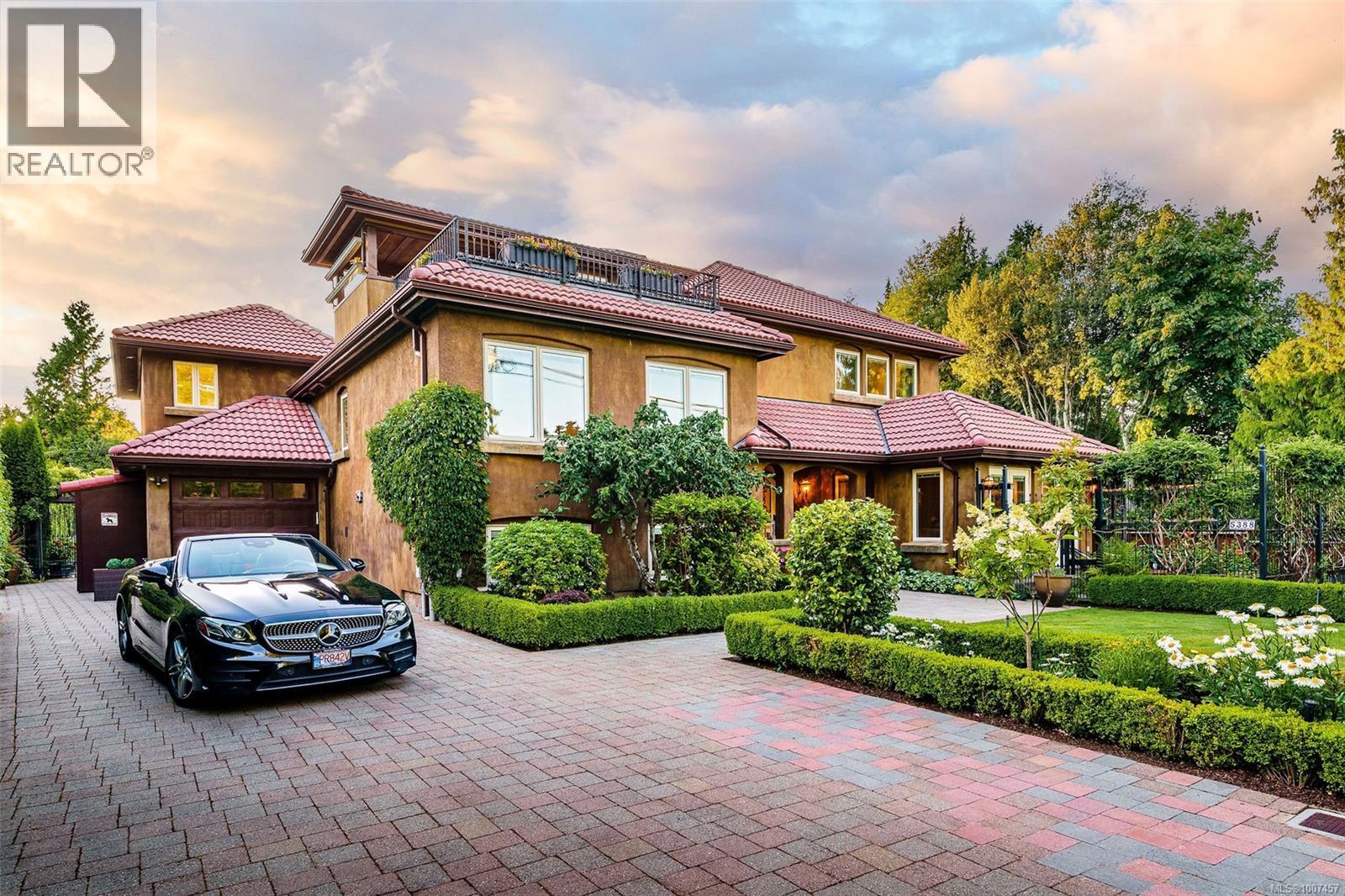  5388 Parker Avenue, Saanich