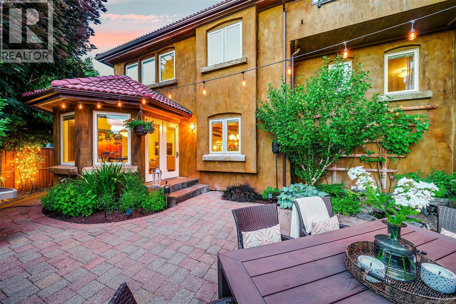  5388 Parker Avenue, Saanich