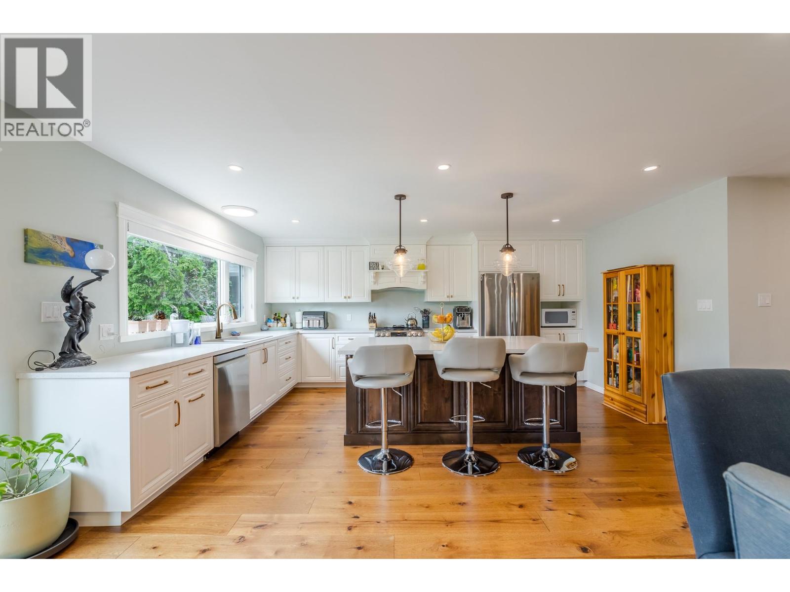  10903 BARCLAY Street, Summerland