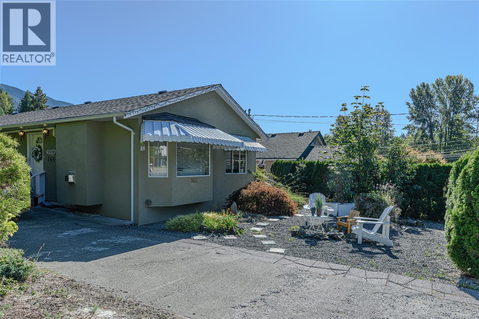  165 Lake Park Road, Lake Cowichan