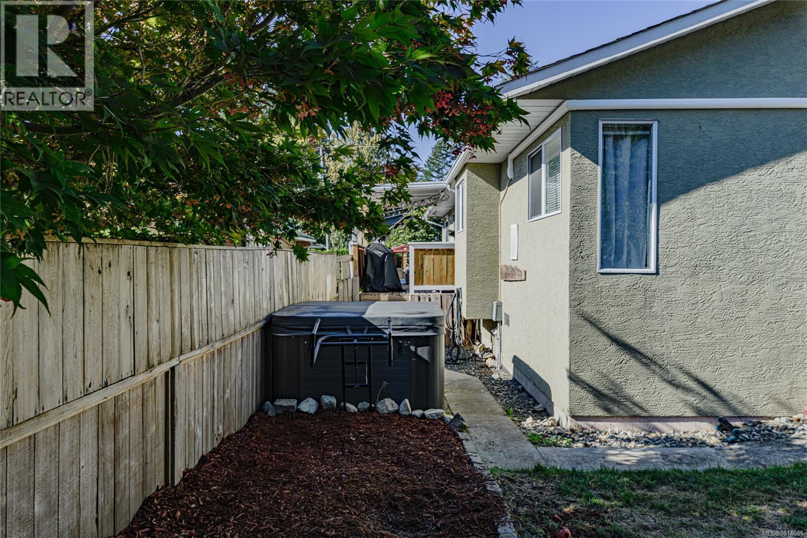  165 Lake Park Road, Lake Cowichan