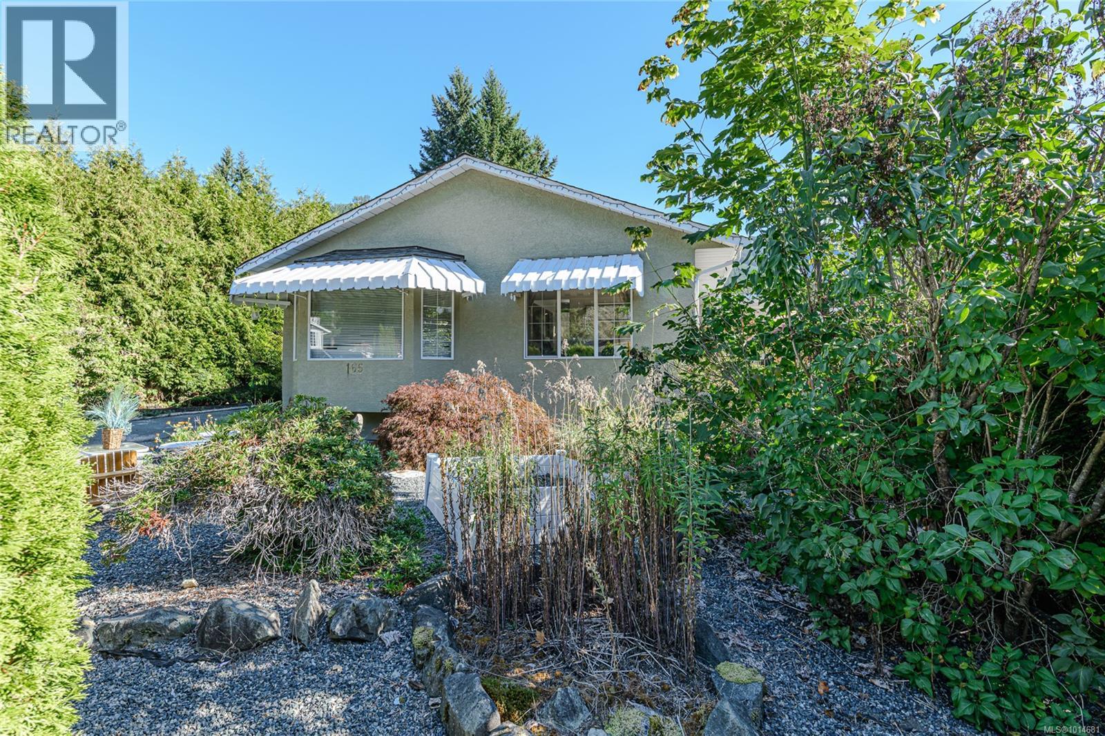  165 Lake Park Road, Lake Cowichan