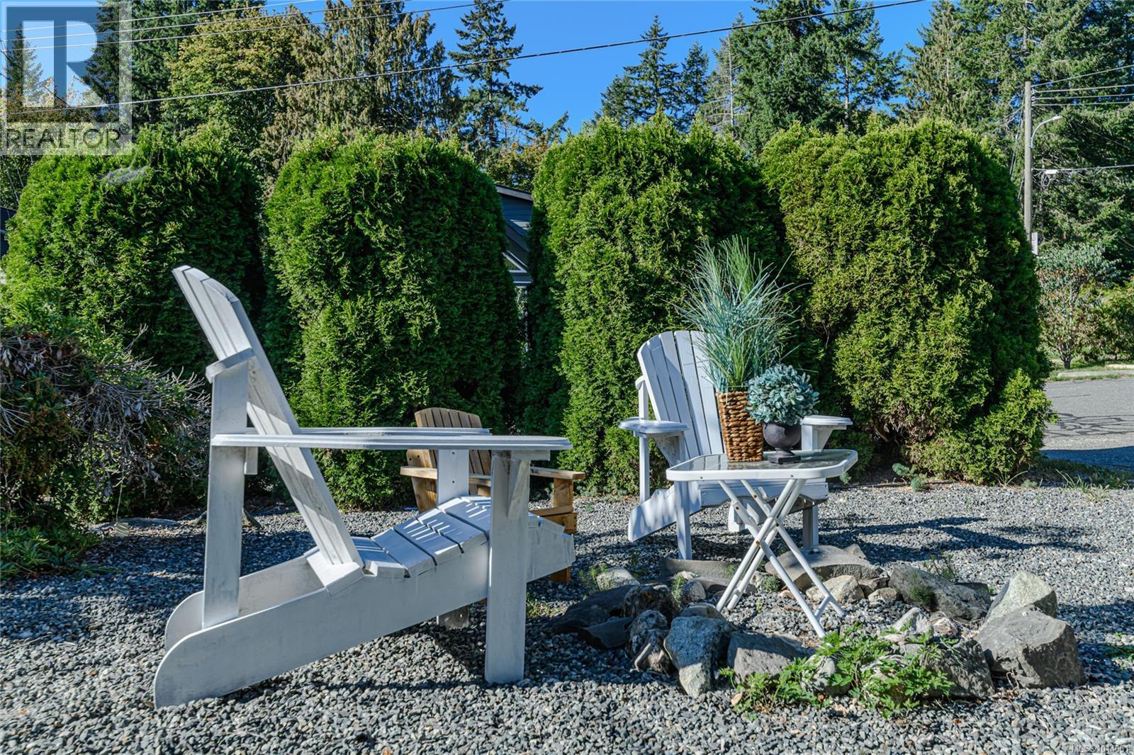  165 Lake Park Road, Lake Cowichan
