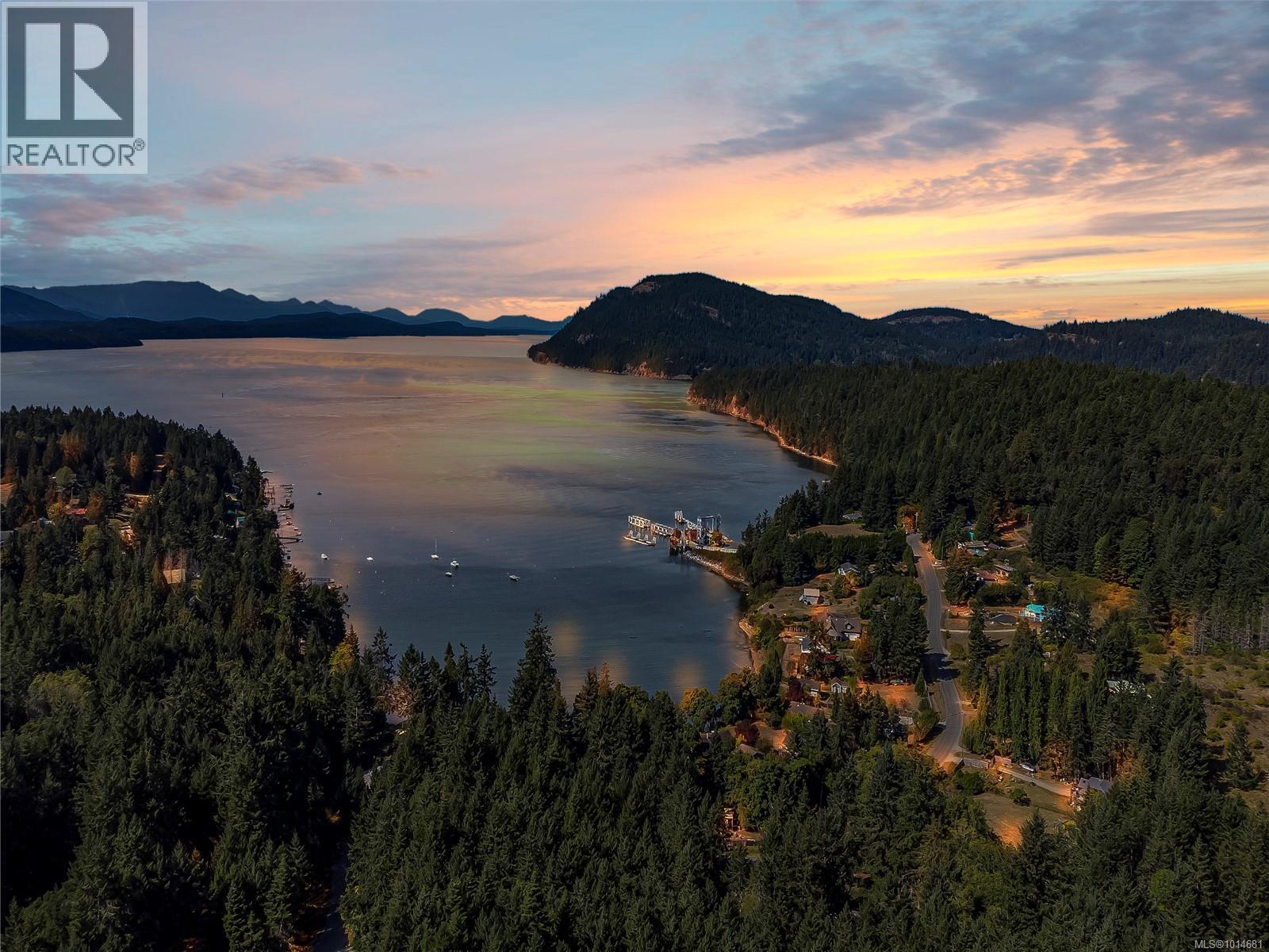  165 Lake Park Road, Lake Cowichan