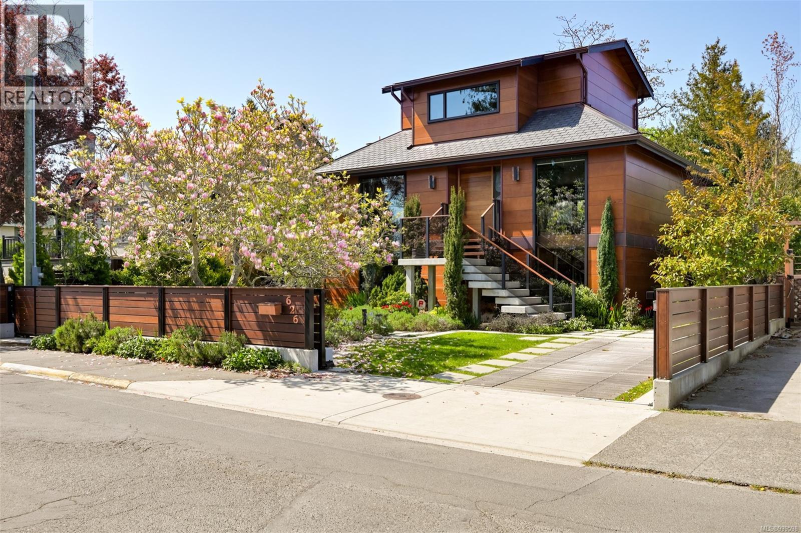 626 Monterey Ave, Oak Bay