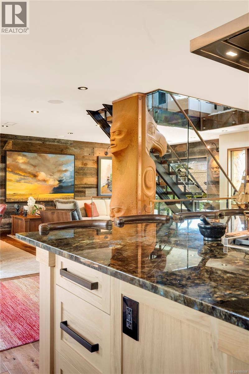 626 Monterey Ave, Oak Bay