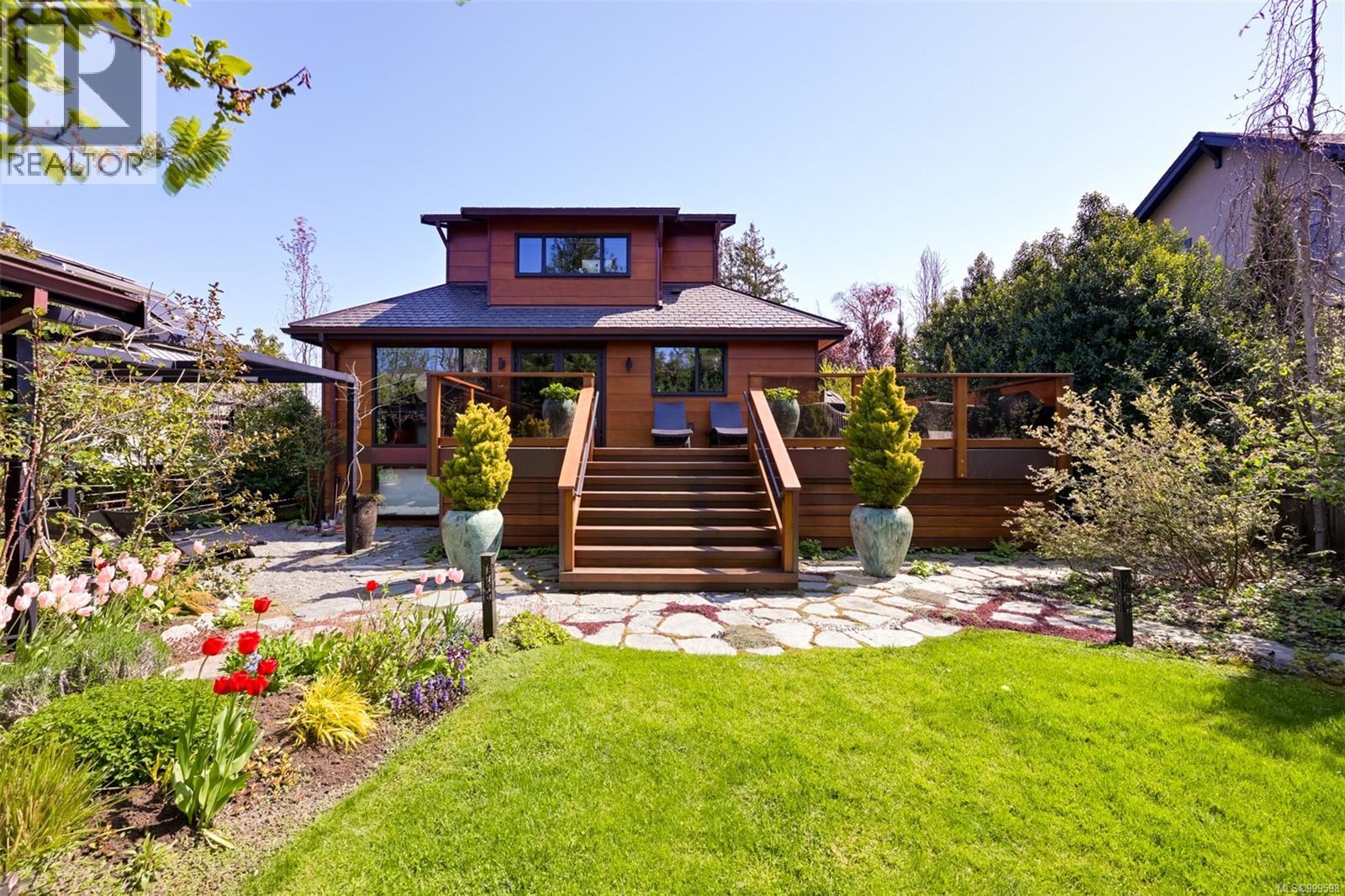 626 Monterey Ave, Oak Bay