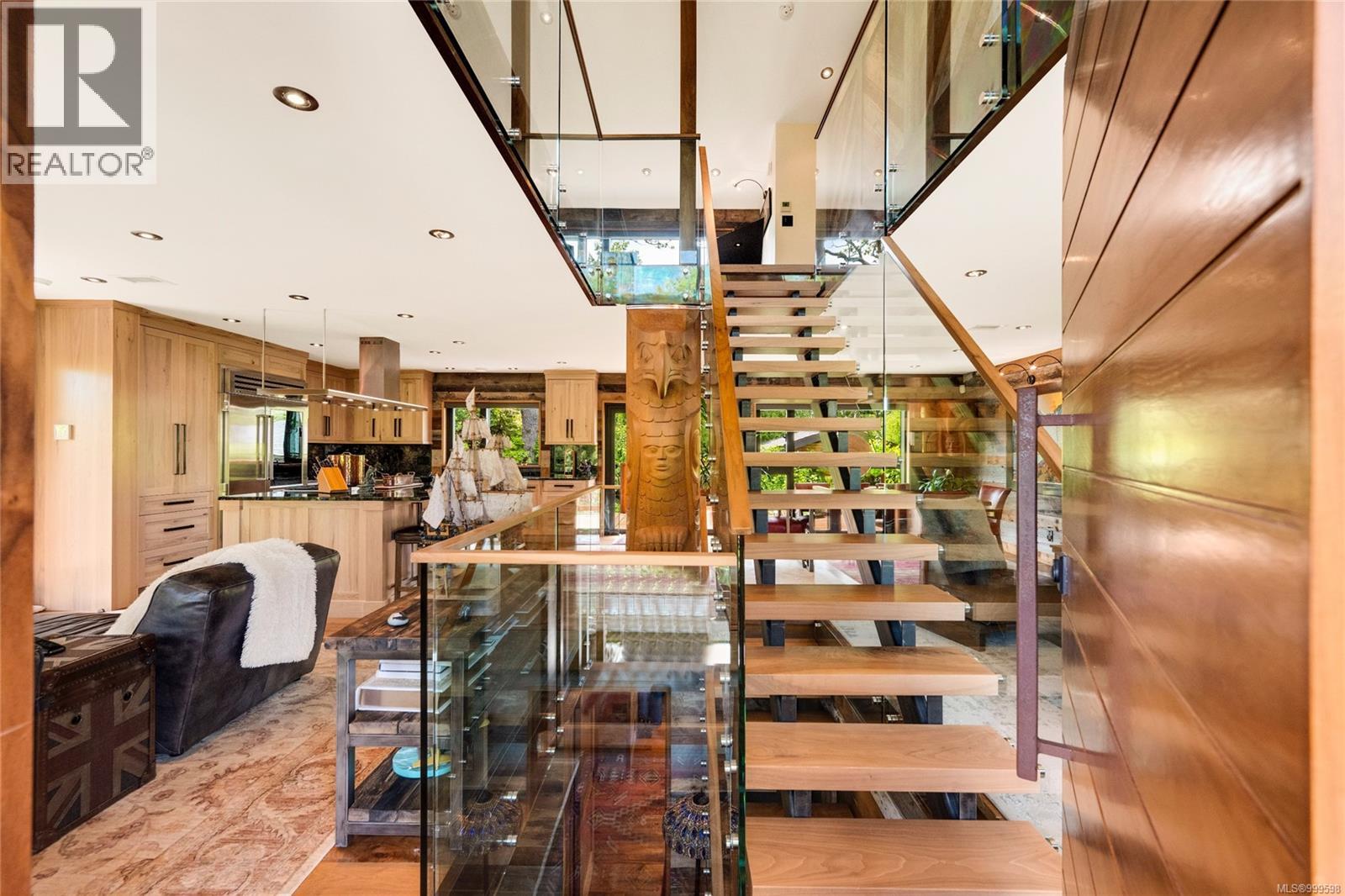 626 Monterey Ave, Oak Bay