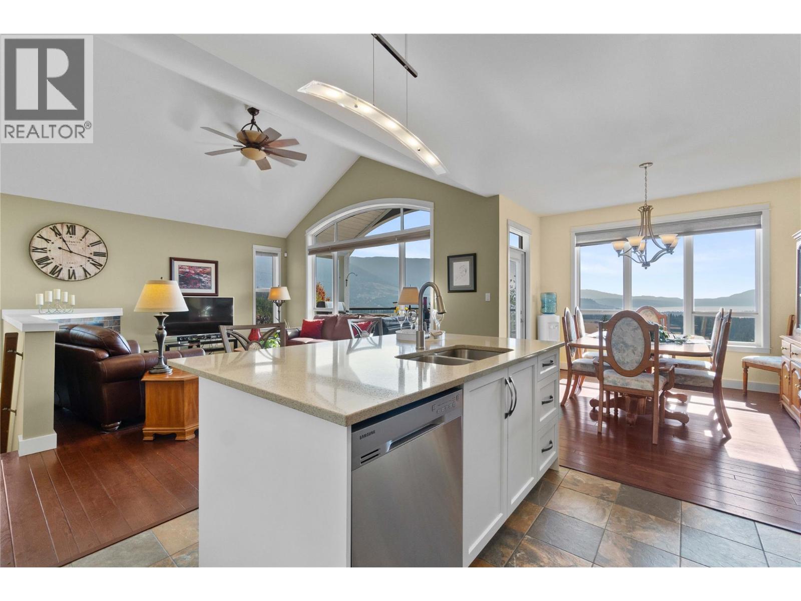 2754 Sun Ridge Place, Tappen