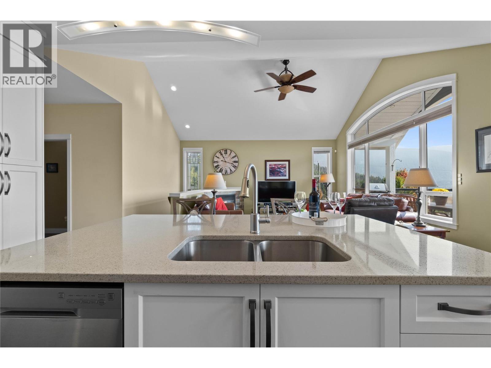2754 Sun Ridge Place, Tappen