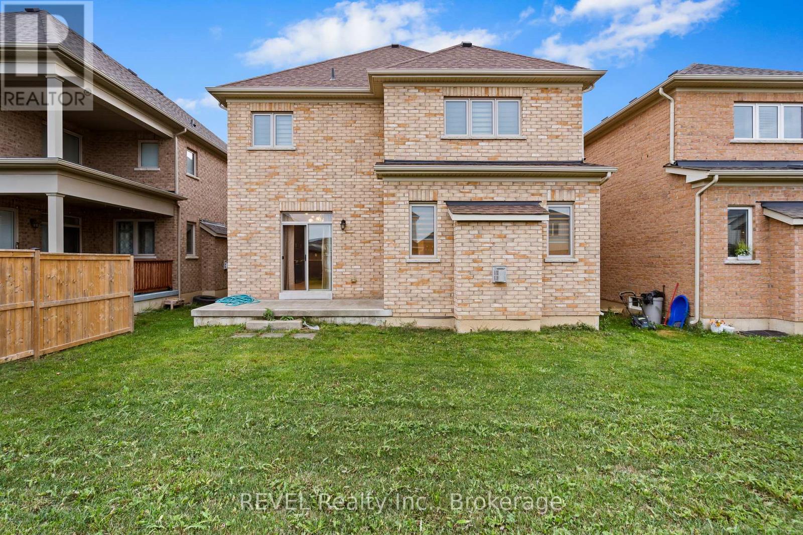 32 SPARKLE DRIVE - 29