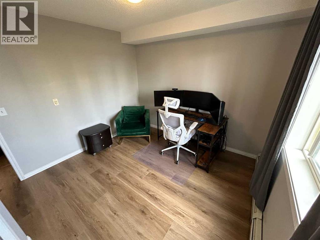 505 Railway Street West, Cochrane