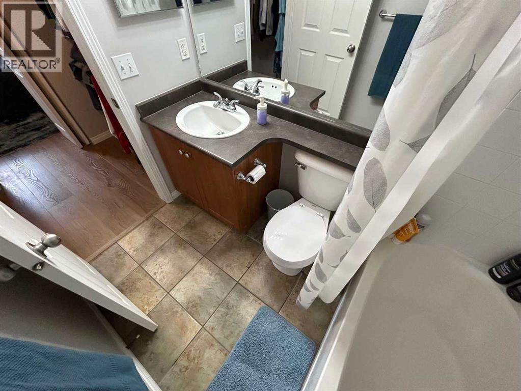 505 Railway Street West, Cochrane