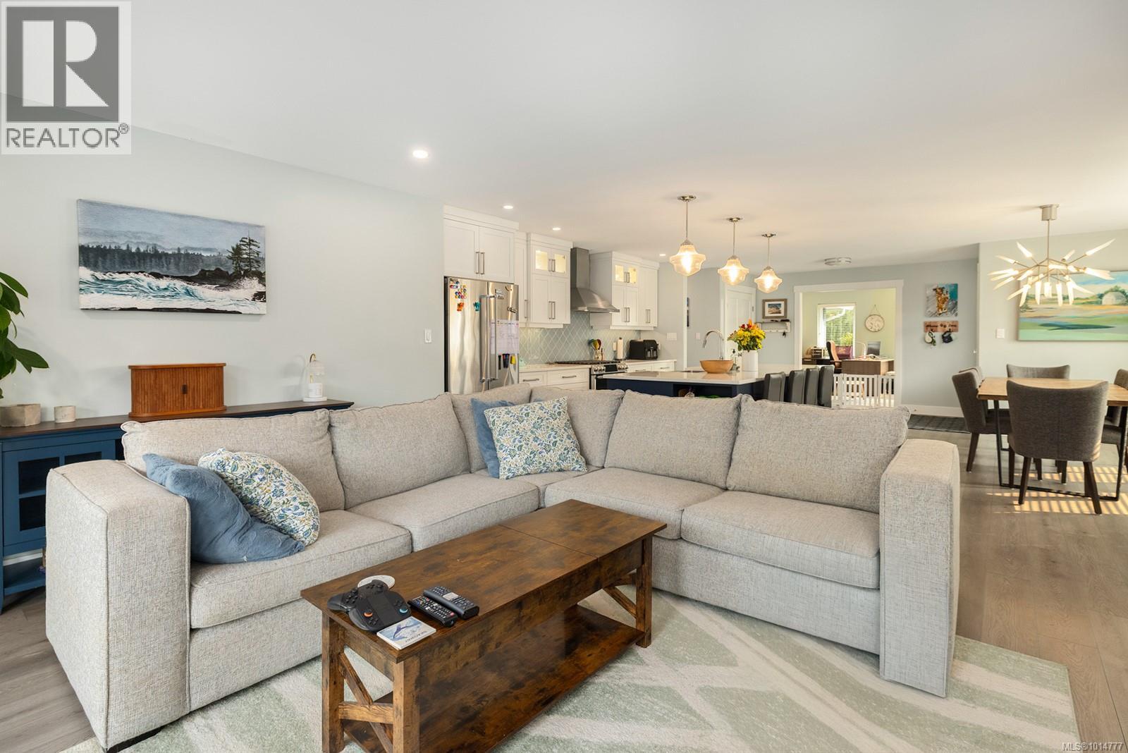6004 Trillium Way, Duncan
