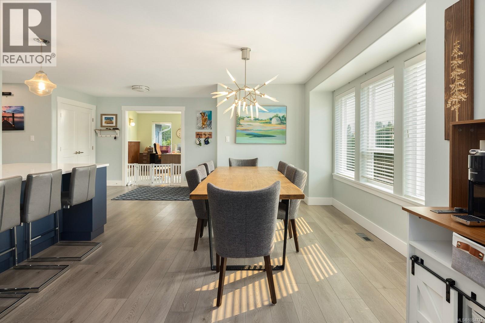 6004 Trillium Way, Duncan