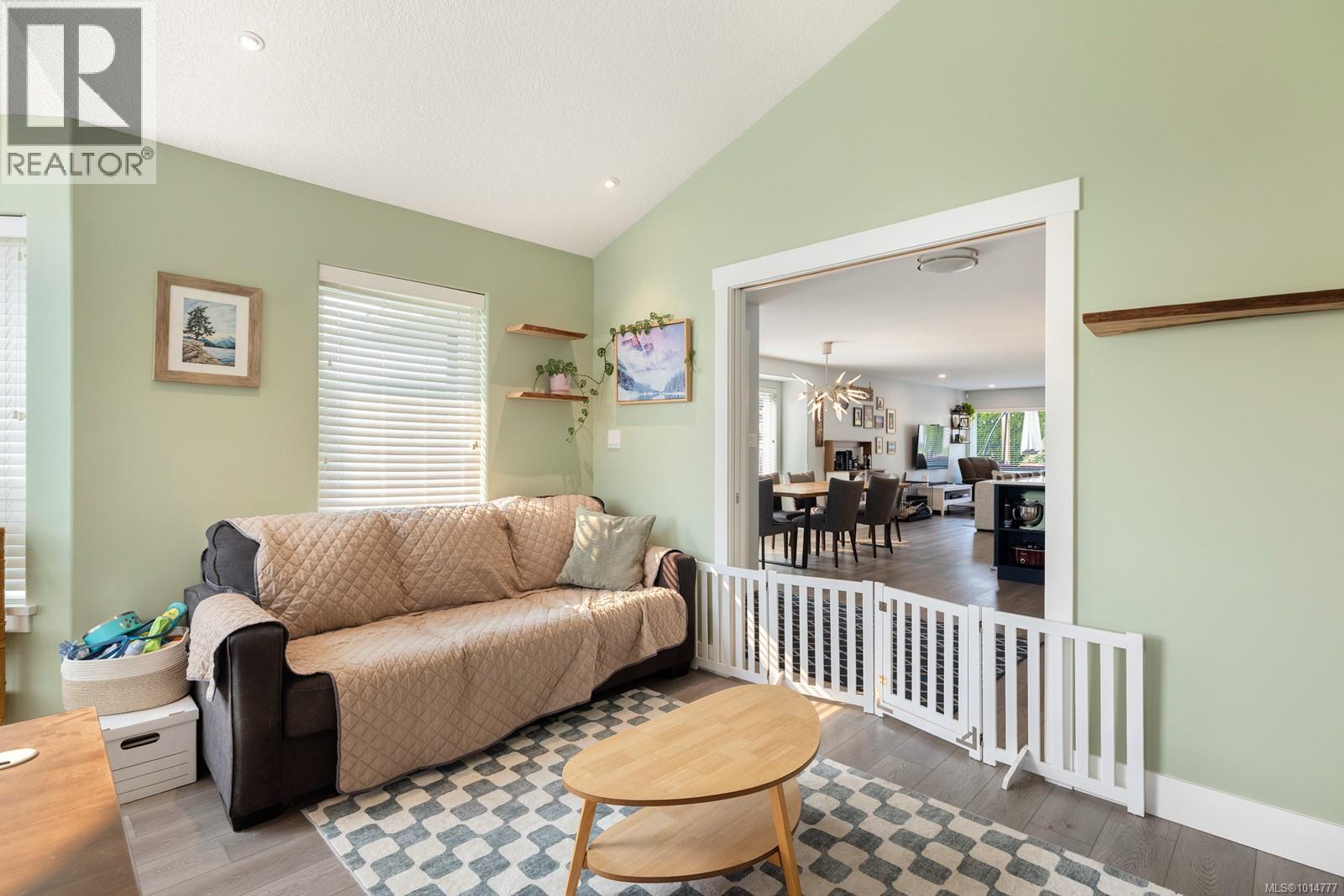 6004 Trillium Way, Duncan