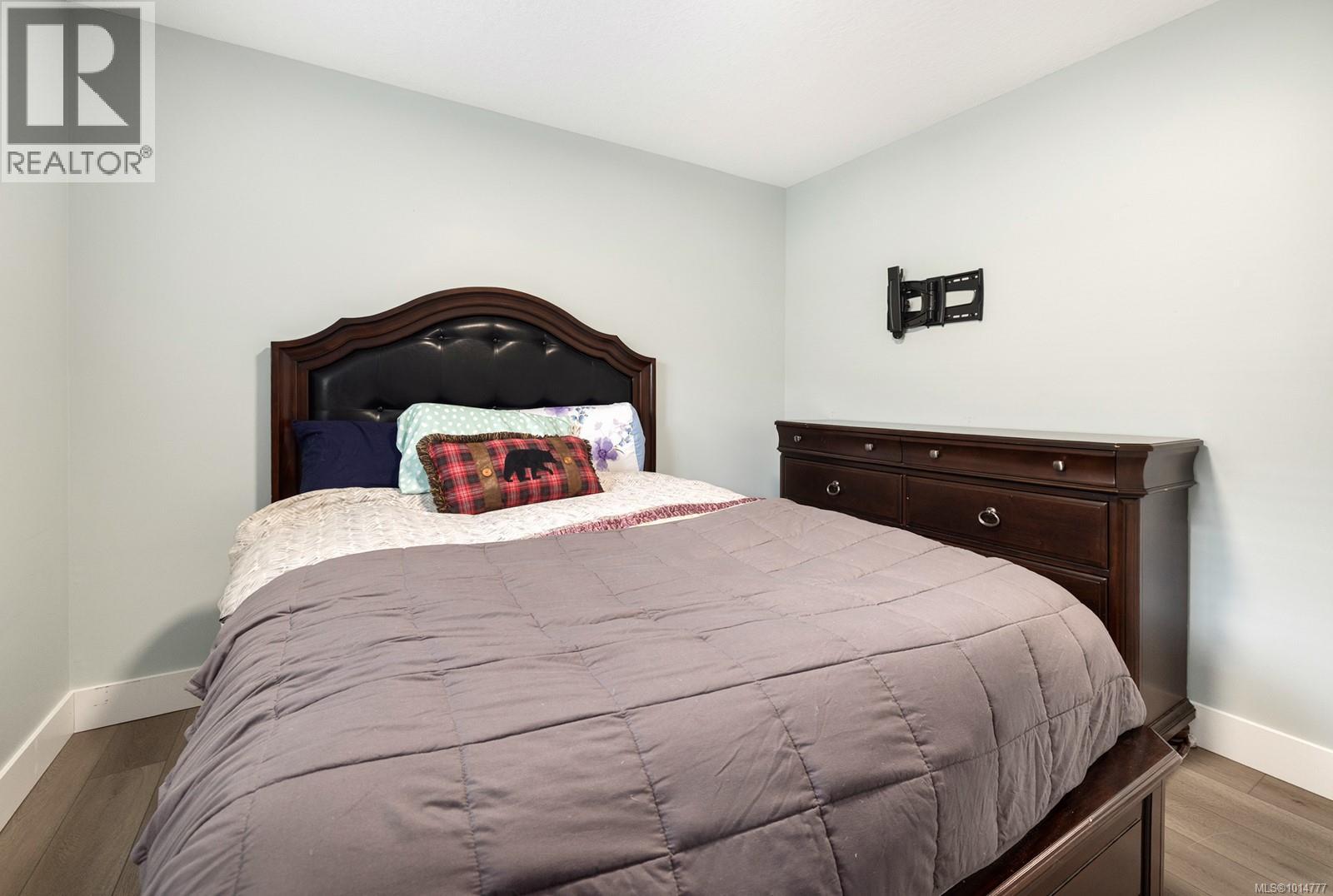 6004 Trillium Way, Duncan