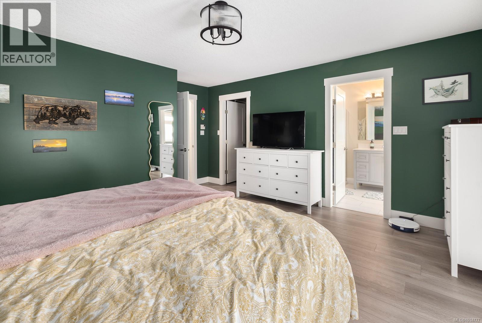 6004 Trillium Way, Duncan