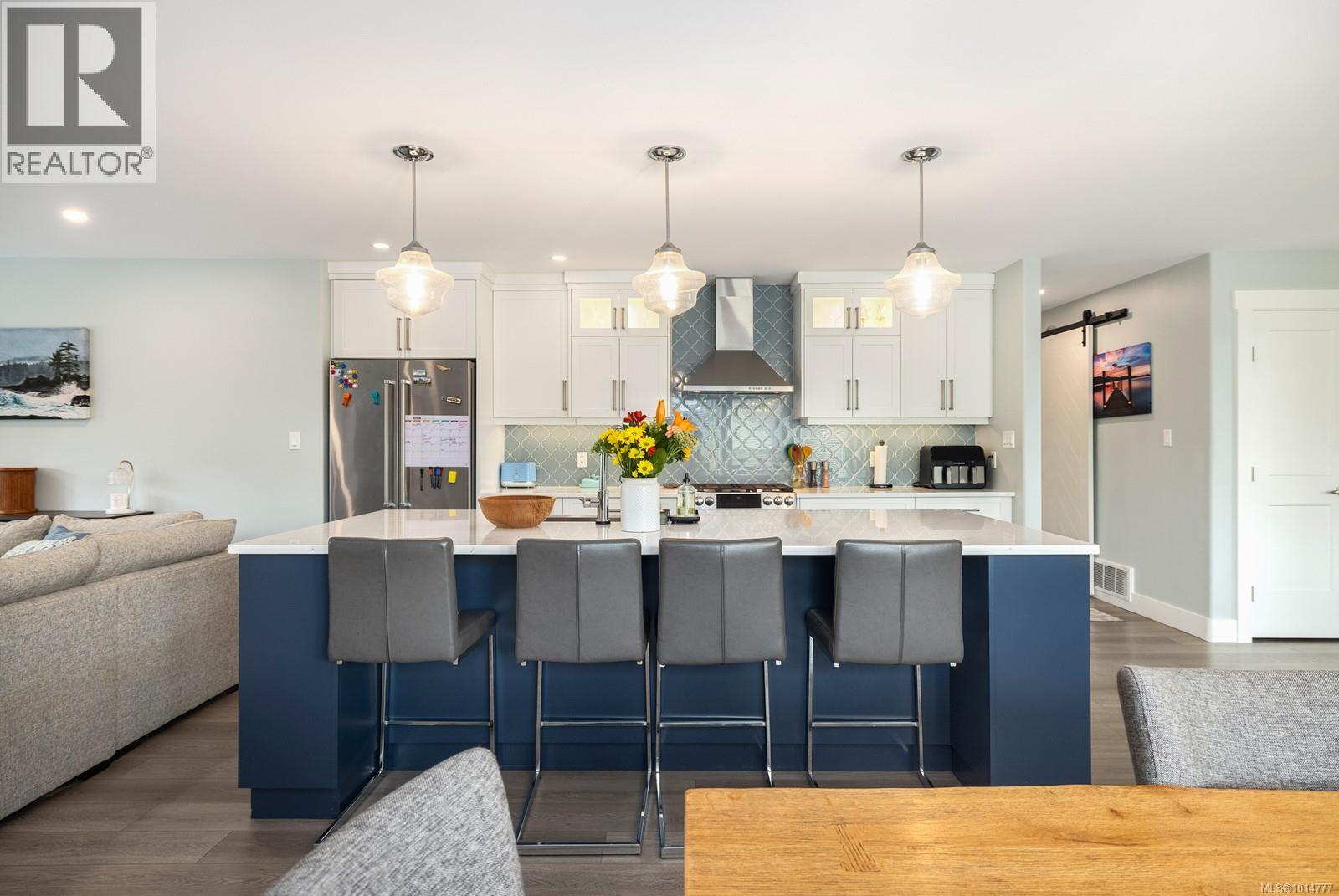 6004 Trillium Way, Duncan
