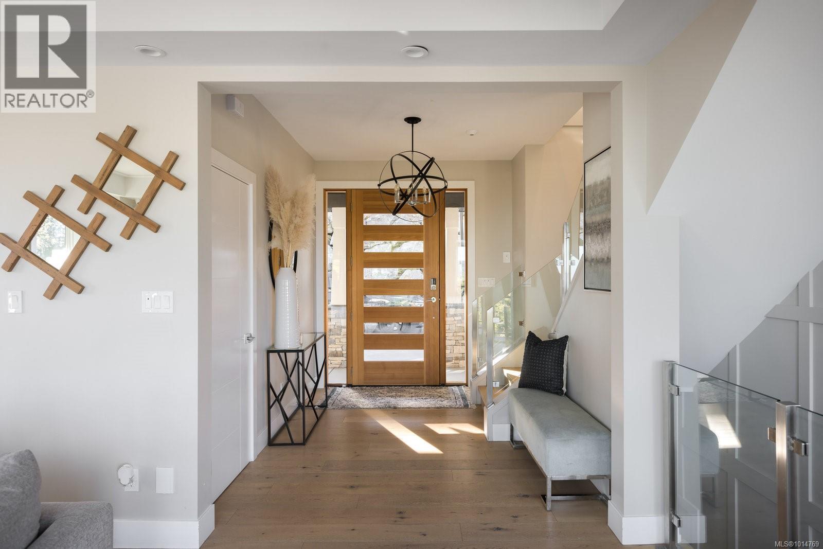  1414 Grand Forest Close, Langford