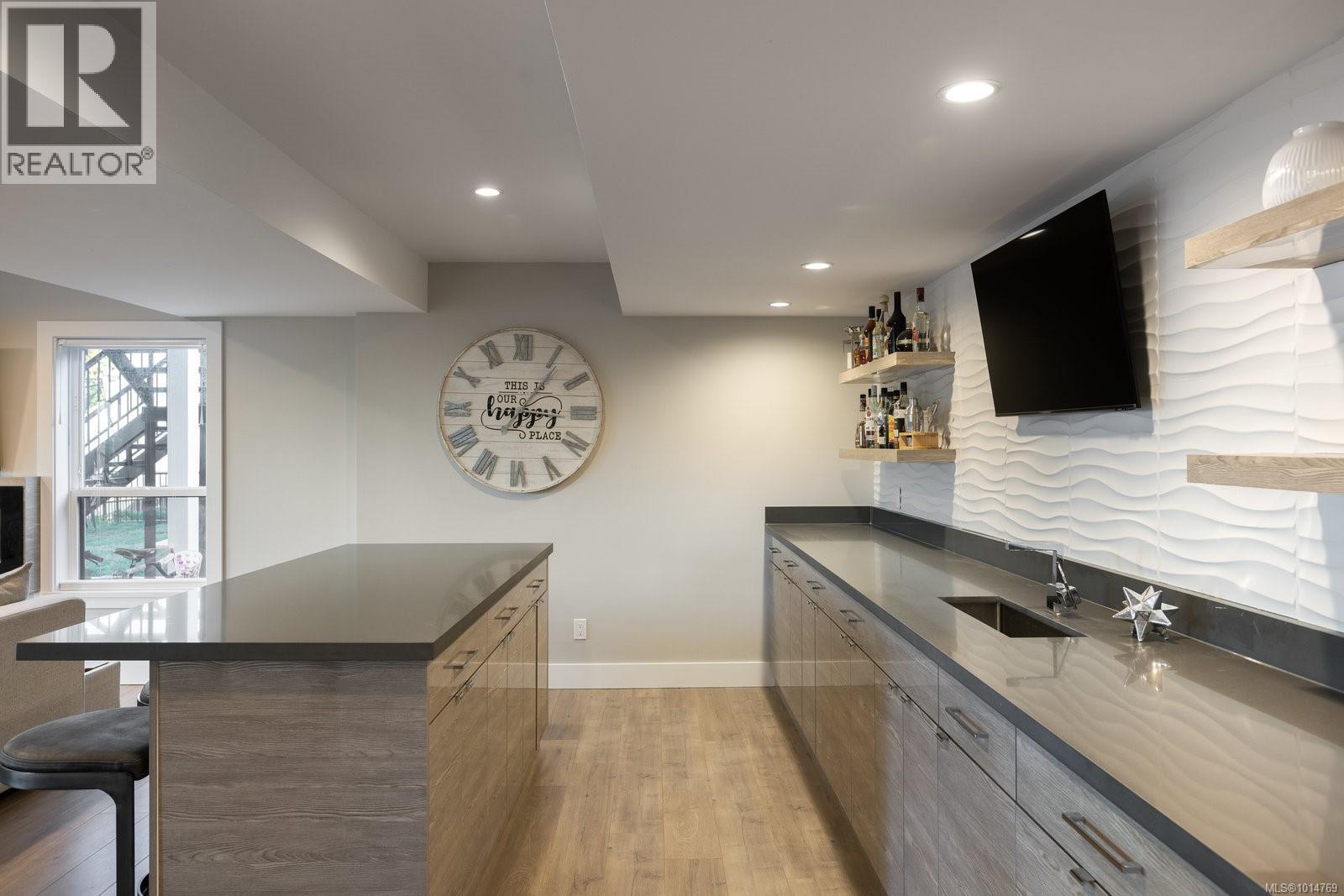  1414 Grand Forest Close, Langford