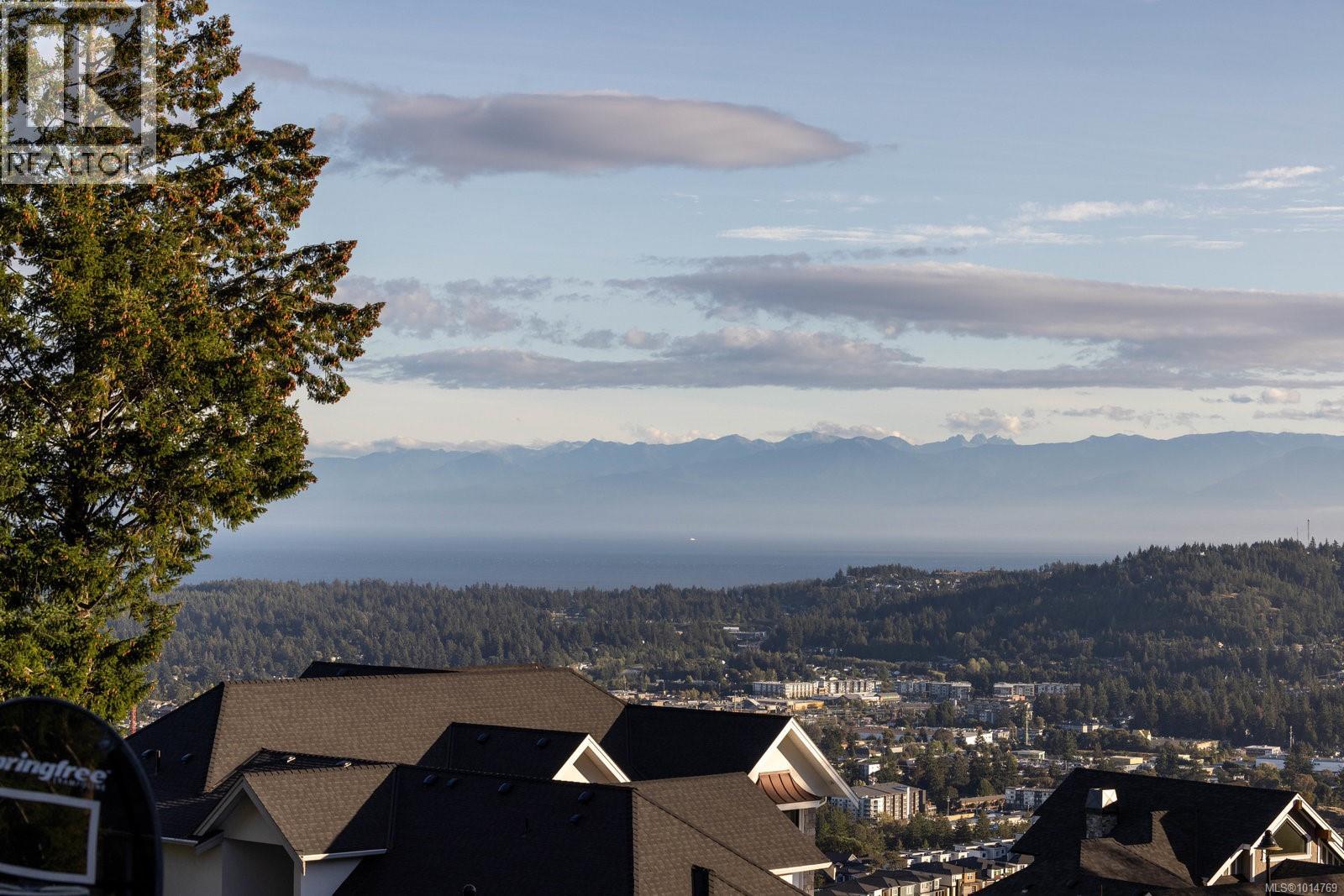  1414 Grand Forest Close, Langford