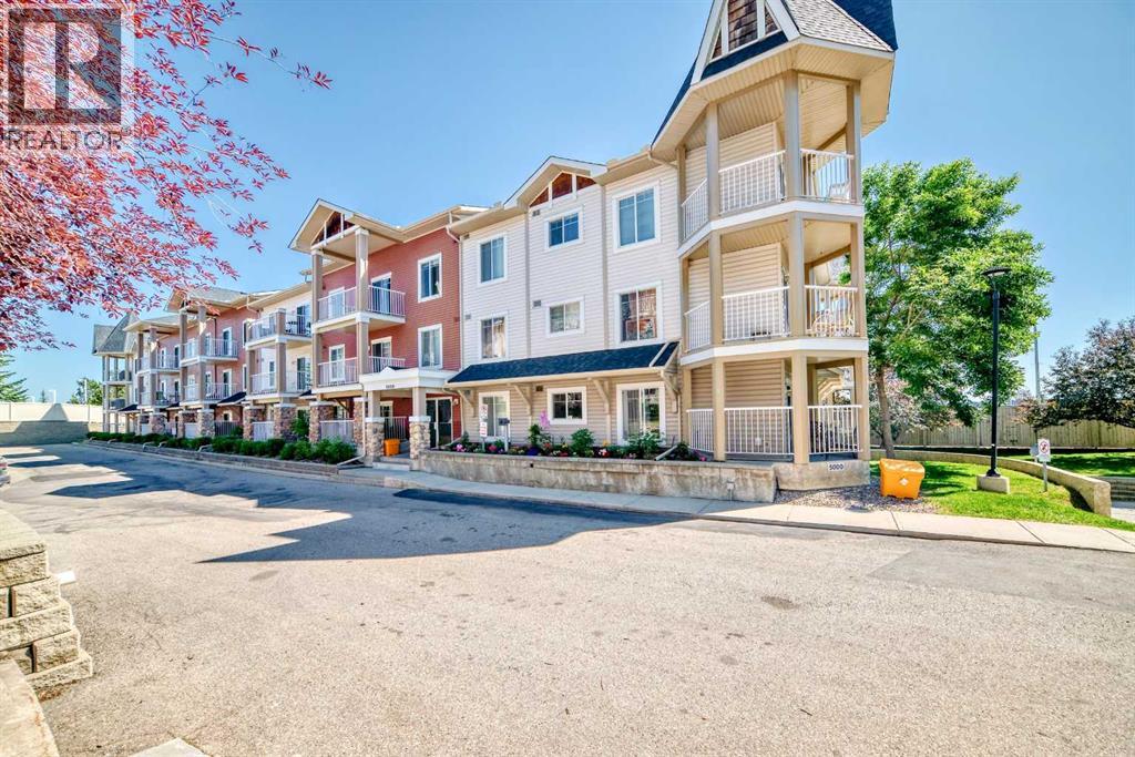 Single Family House for Sale in   Panamount Drive NW Panorama Hills Calgary 