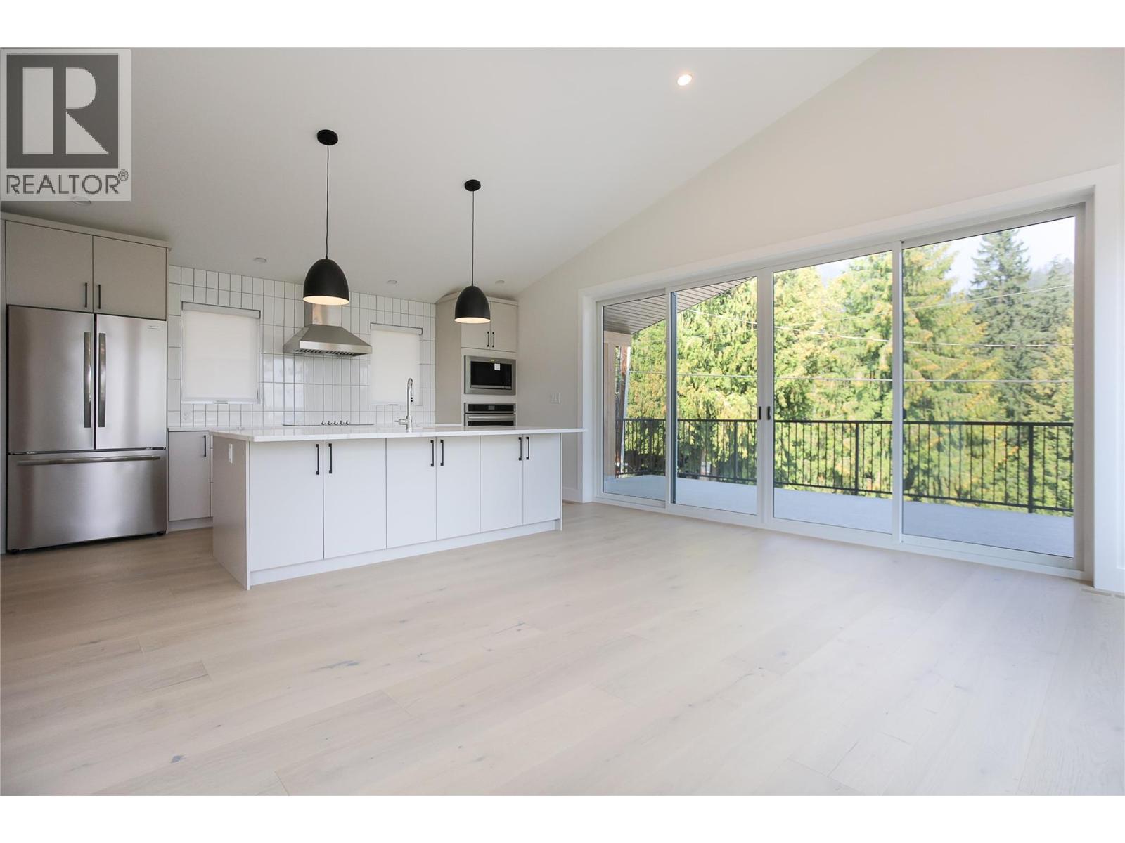 1572 Treadwell Street, Rossland