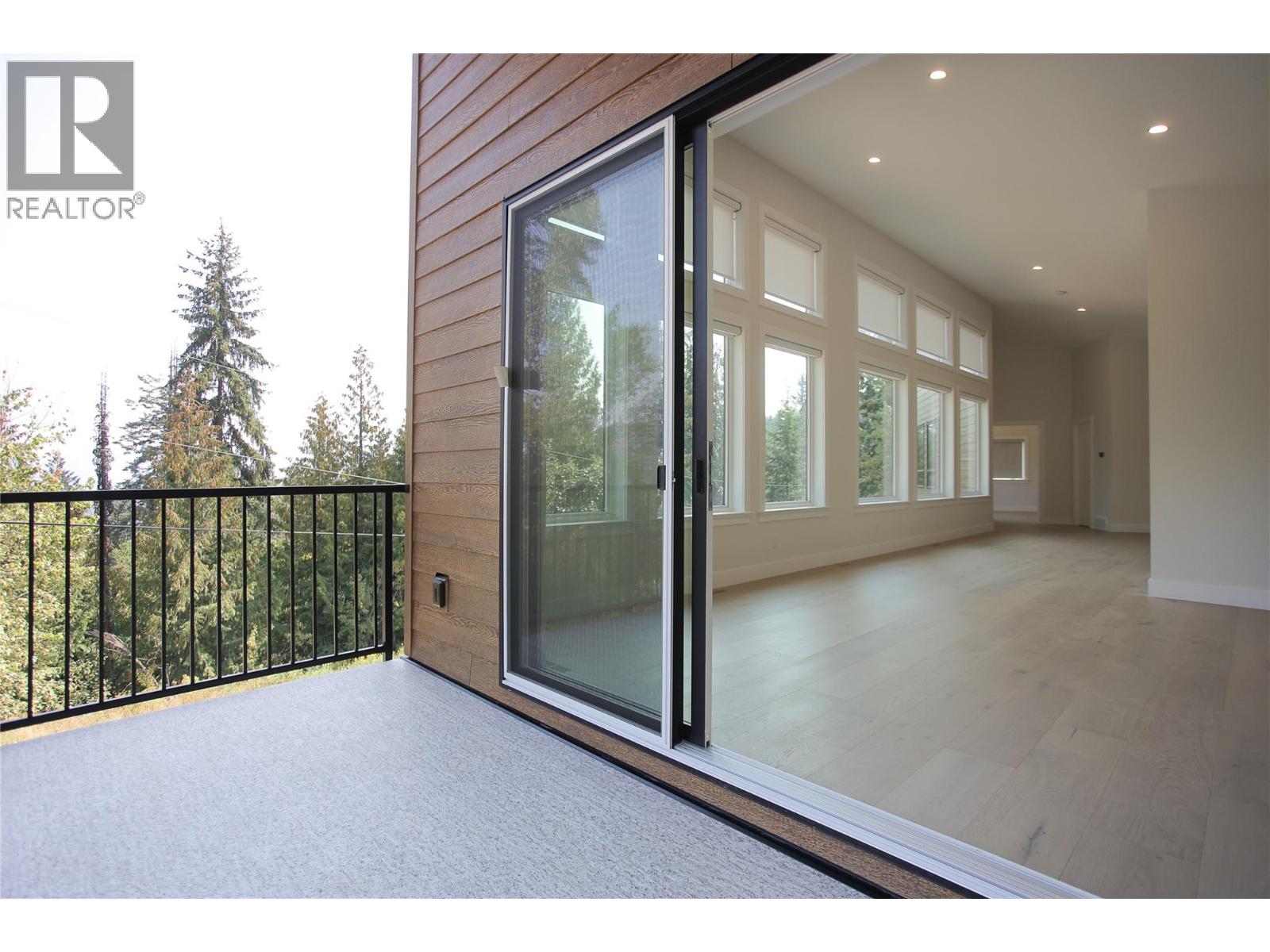 1572 Treadwell Street, Rossland