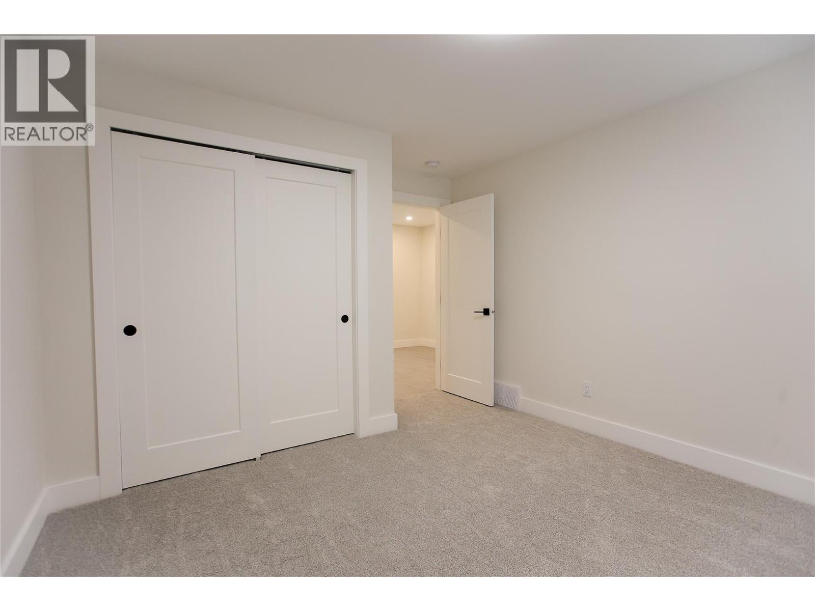 1572 Treadwell Street, Rossland