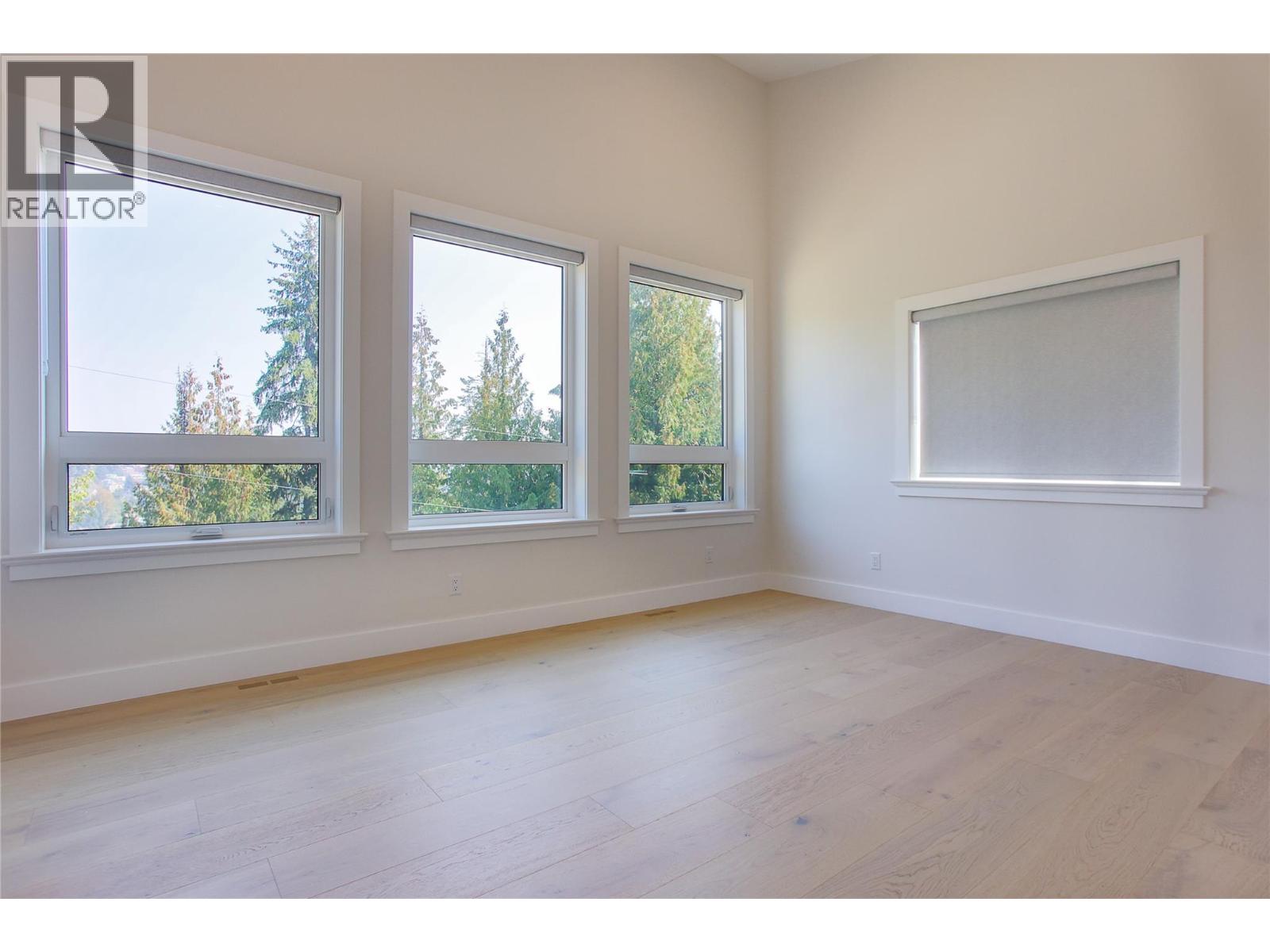 1572 Treadwell Street, Rossland