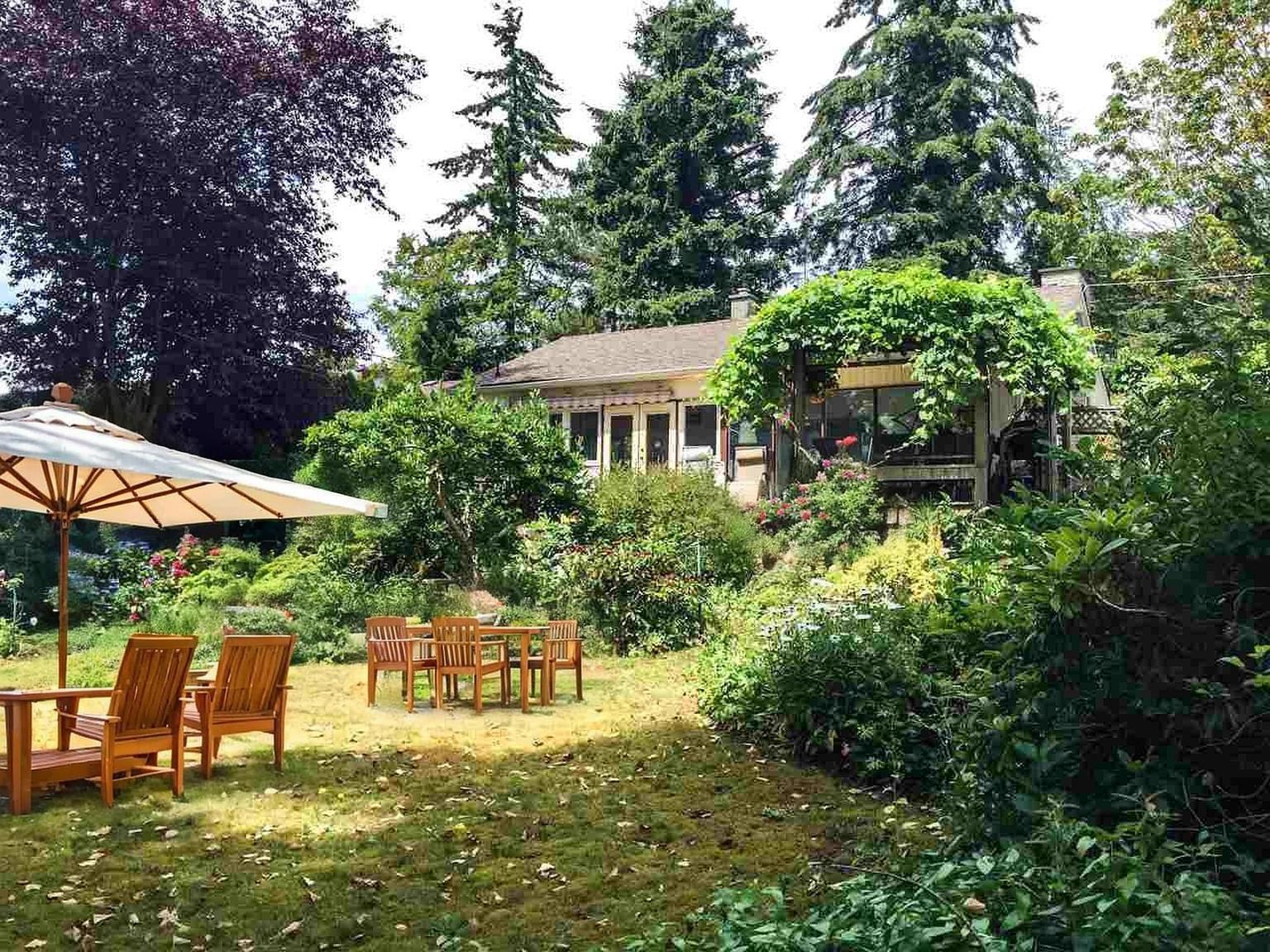 1381 EVERALL STREET, White Rock