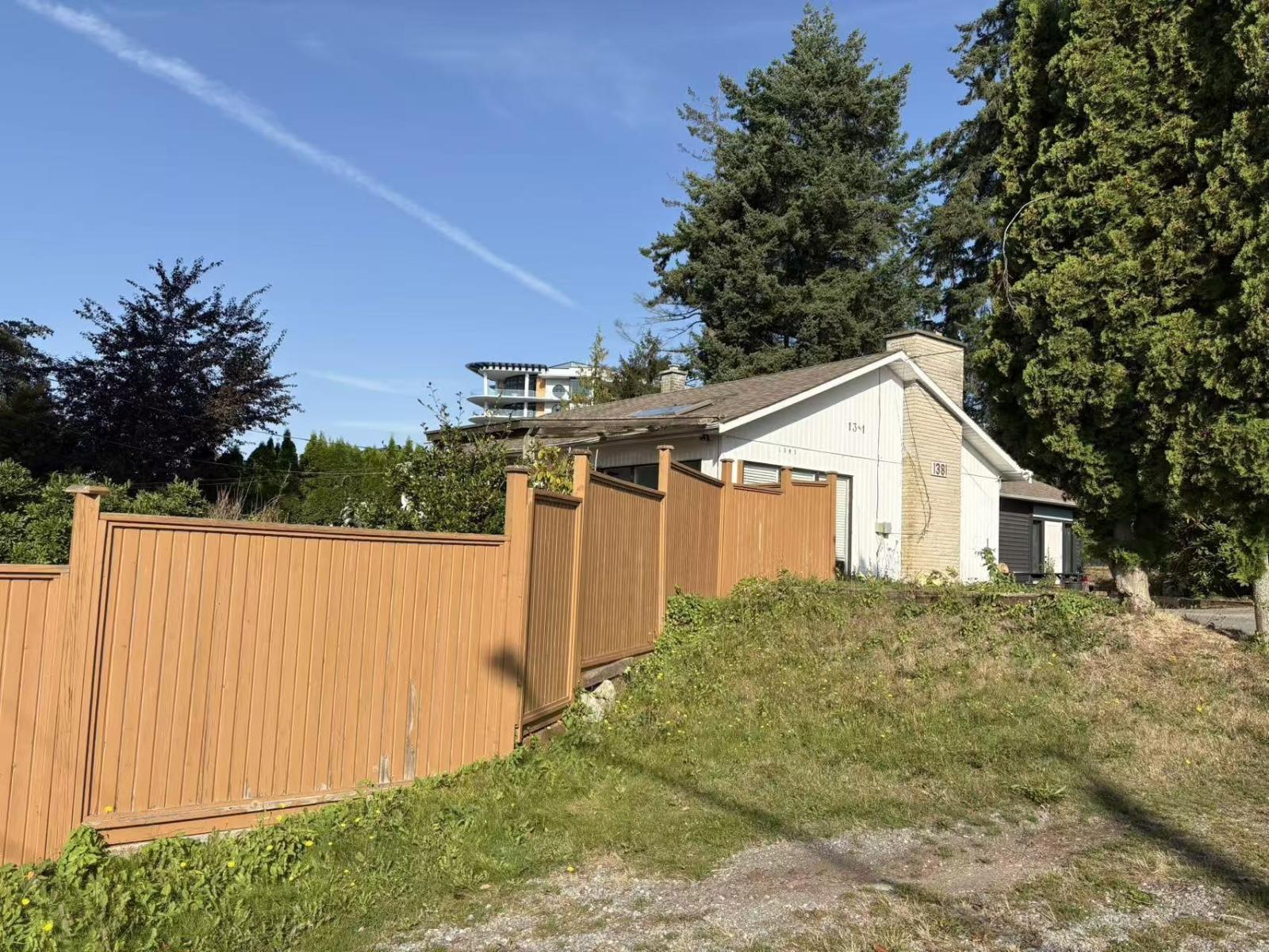 1381 EVERALL STREET, White Rock