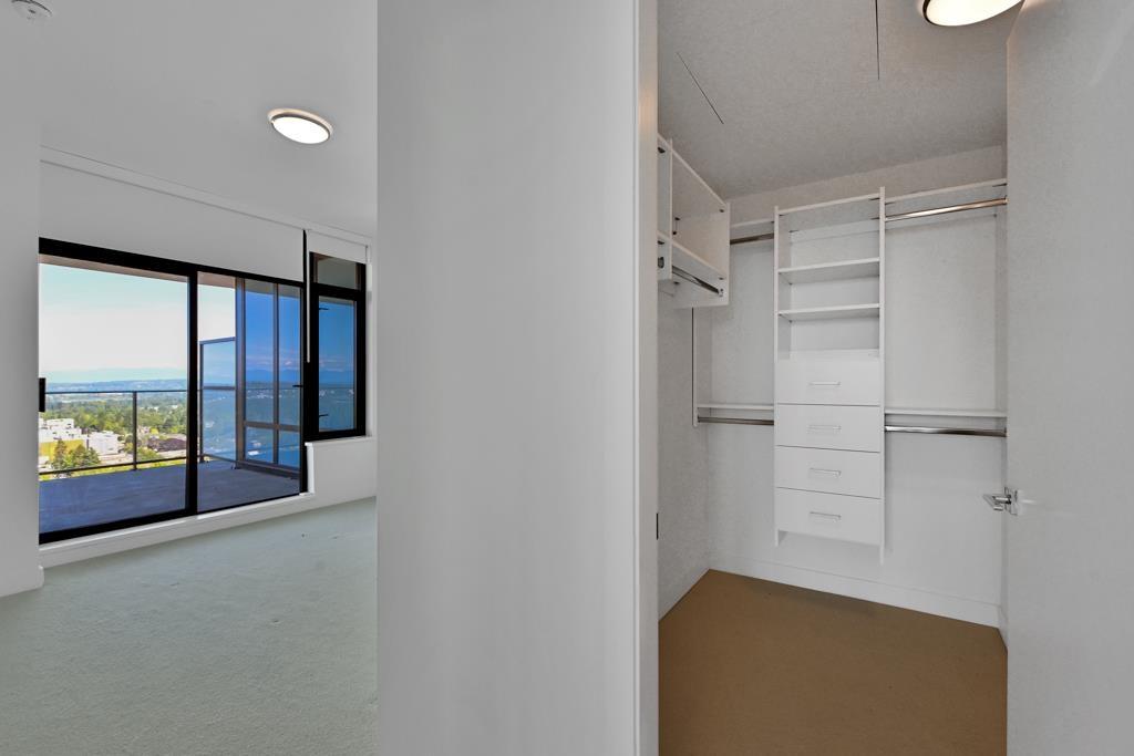 1902 1588 JOHNSTON ROAD, White Rock