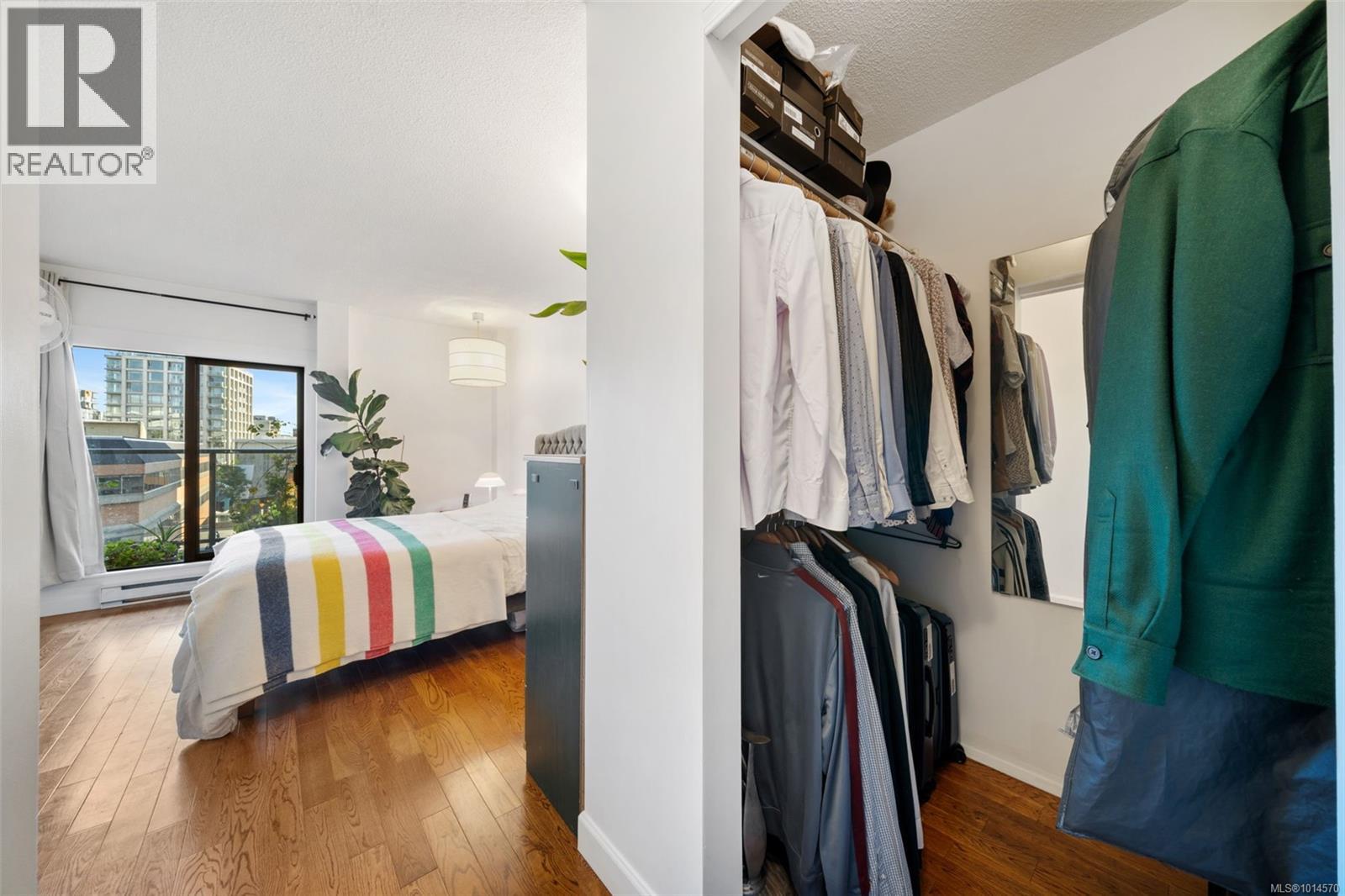 404 770 Cormorant Street, Victoria