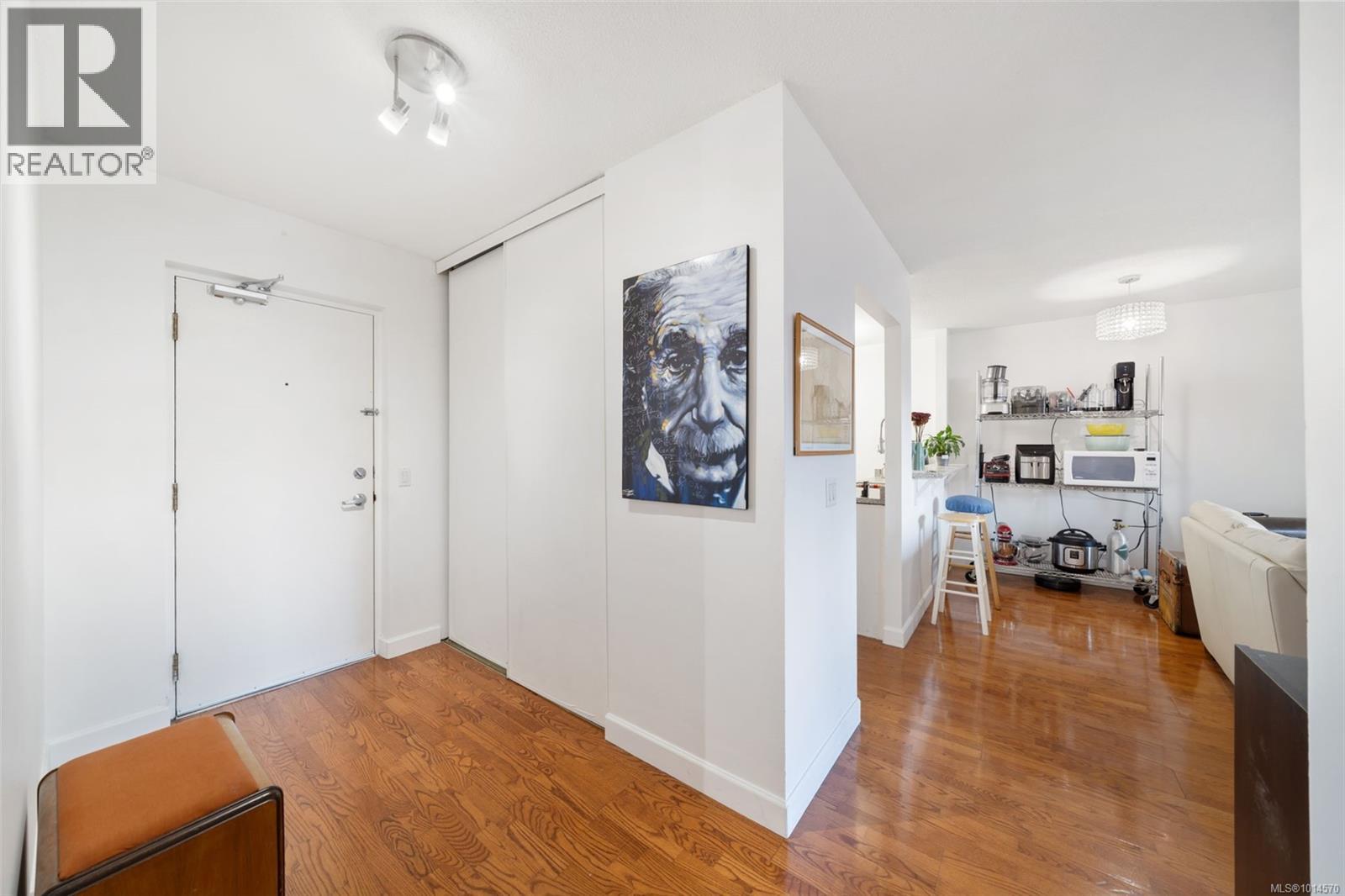 404 770 Cormorant Street, Victoria