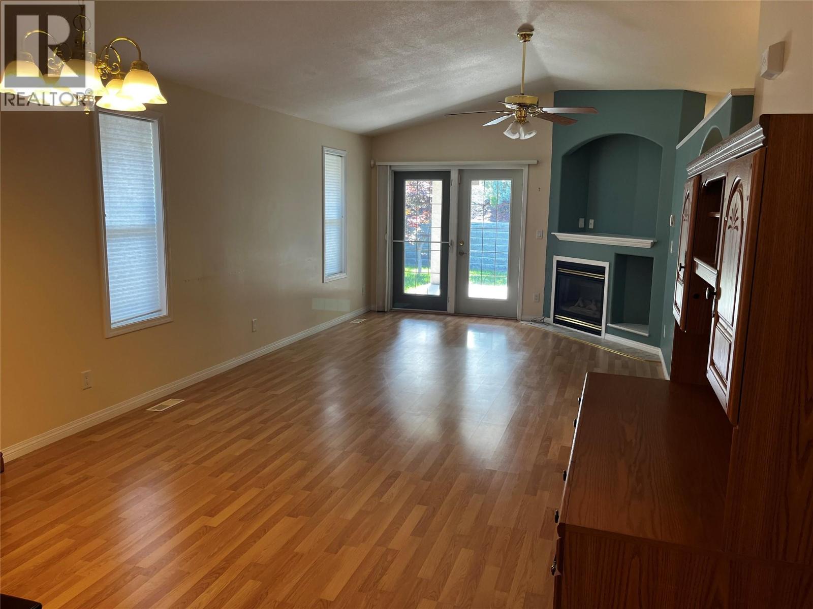 6108 Saint Martin Place, Oliver